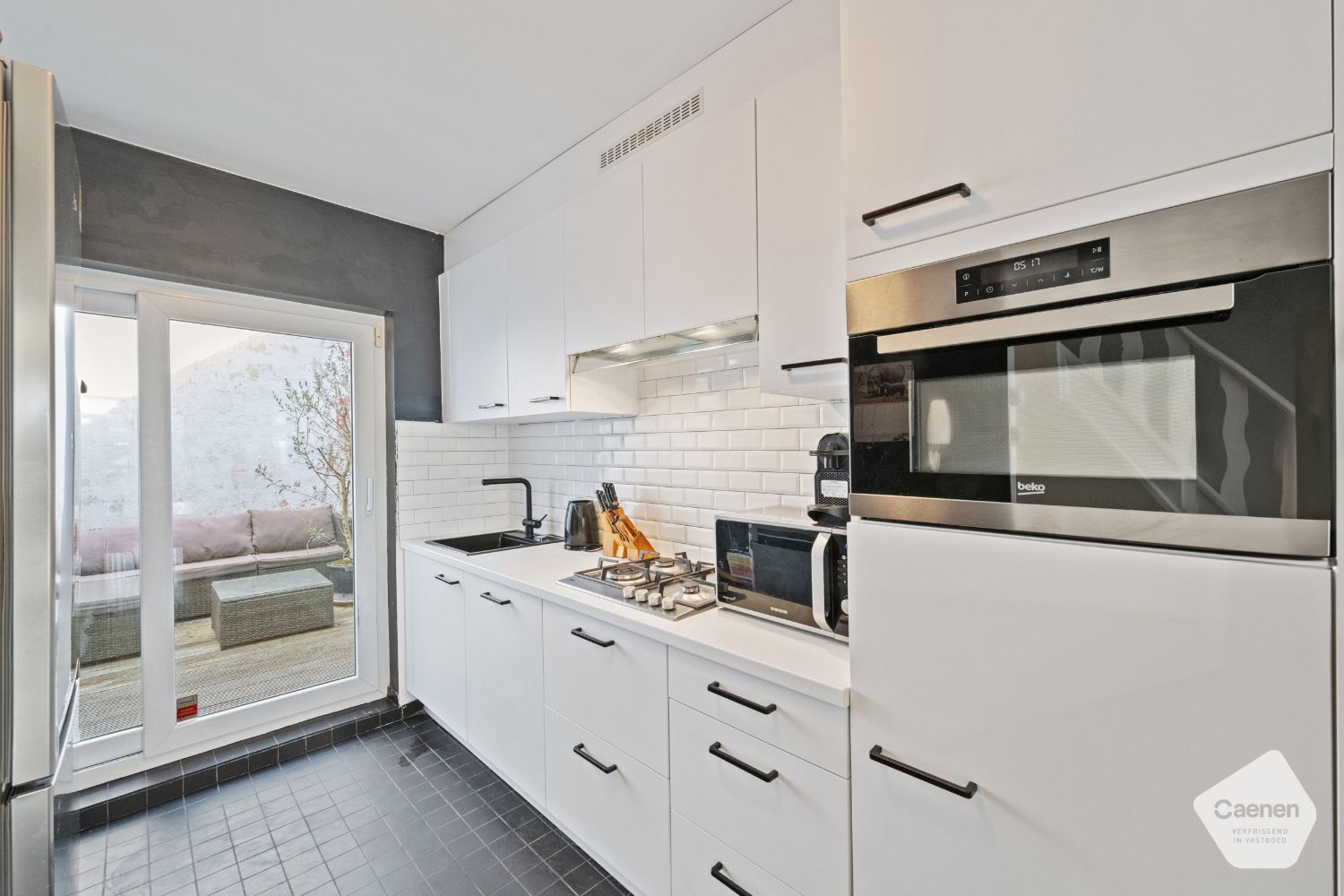 Bel-étage woning met zicht op de vaart foto 8