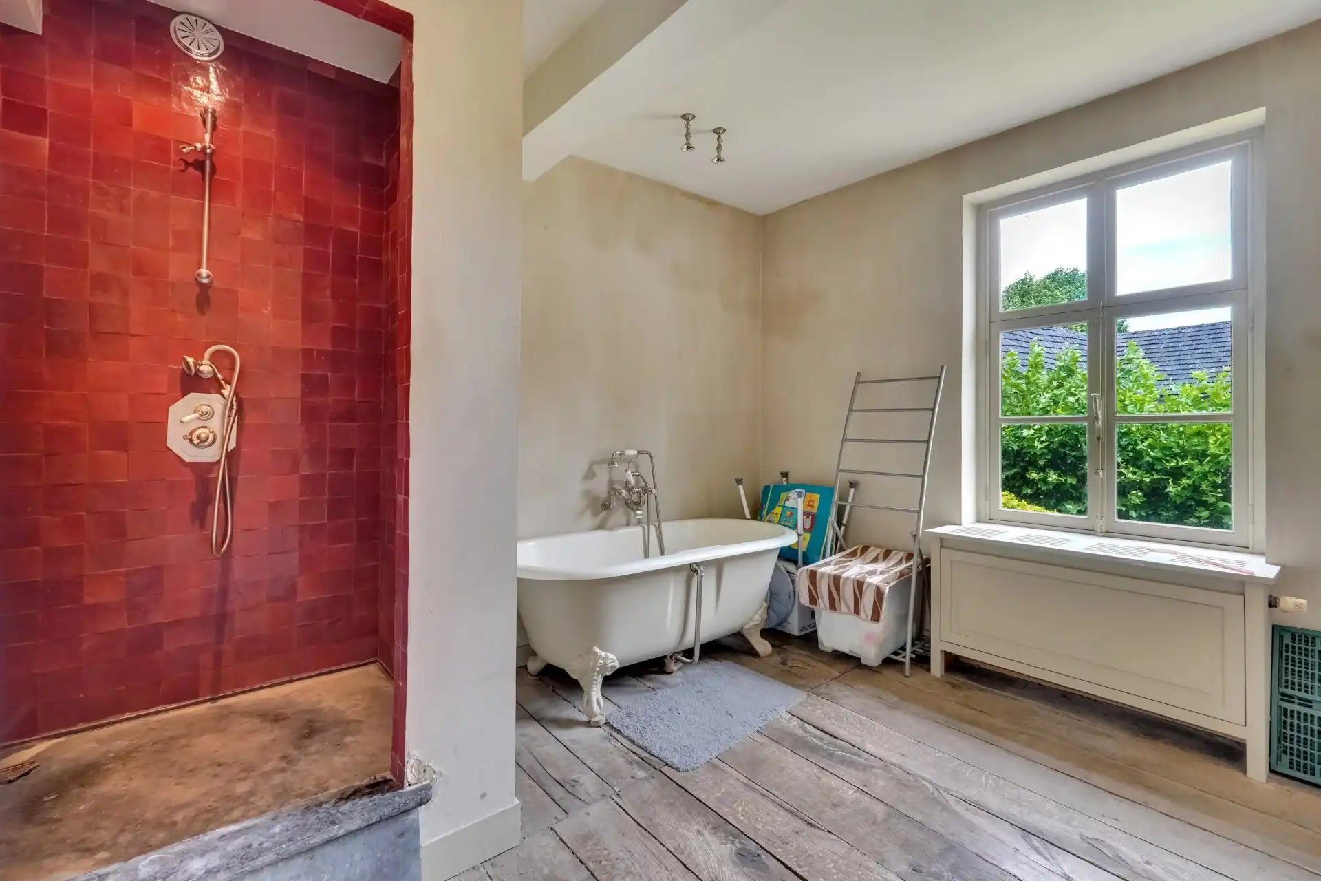 Karaktervolle vierkantshoeve met 5 slaapkamers en prachtige binnenkoer foto 16