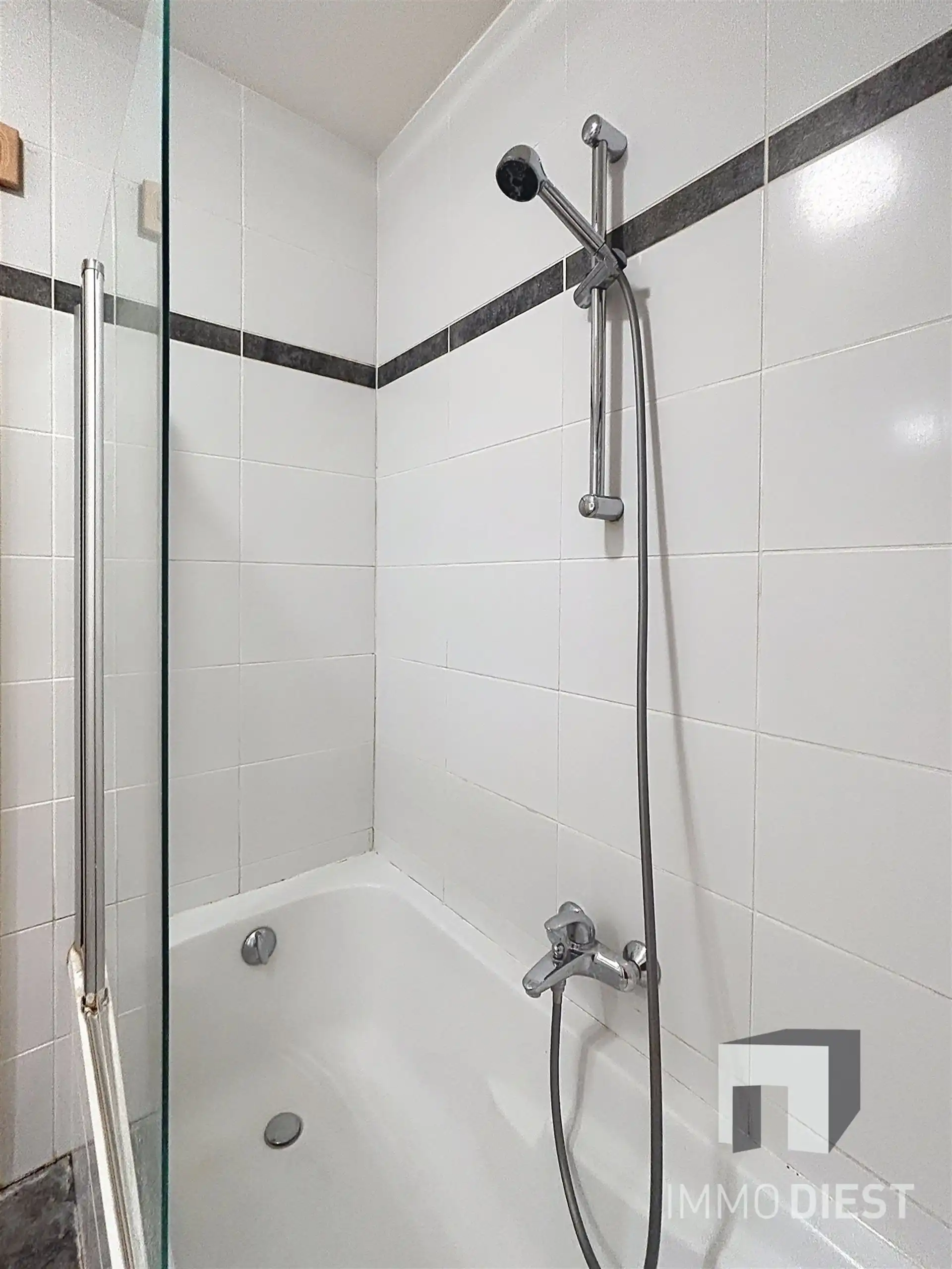 Ruimtelijk duplexappartement met karakter, badend in licht op gunstige ligging in het hart van Zichem. foto 28