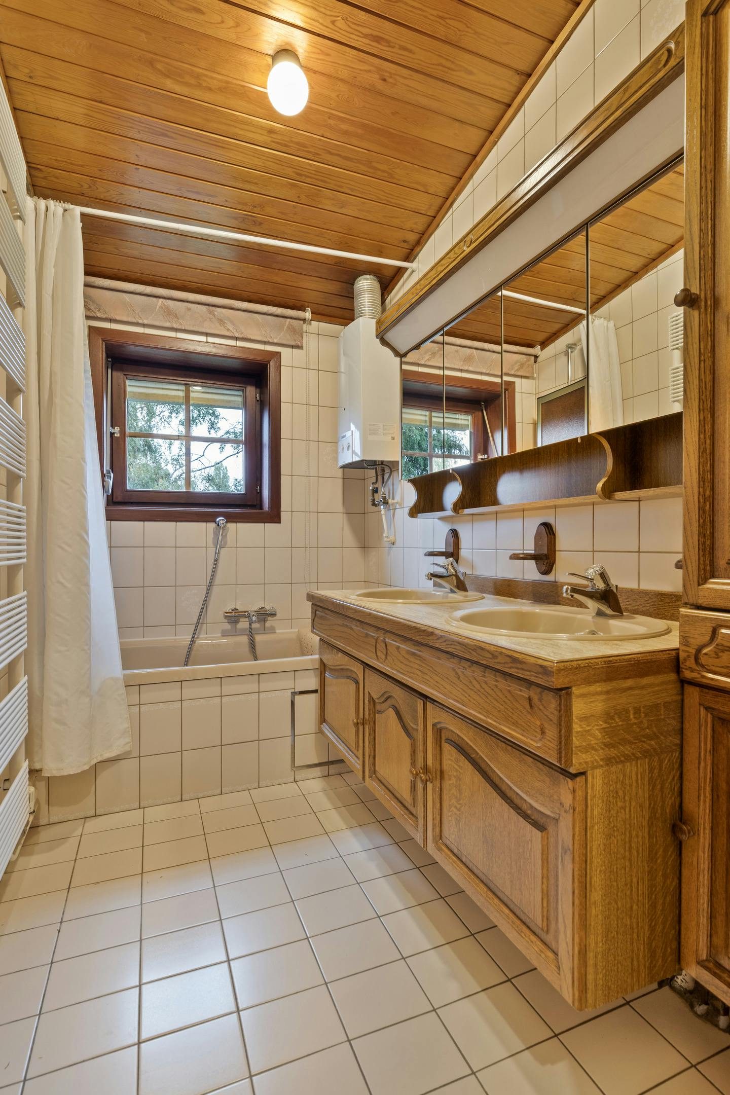 Halfopen woning met 4 slpk en mooie tuin te koop in Kapellen foto 17