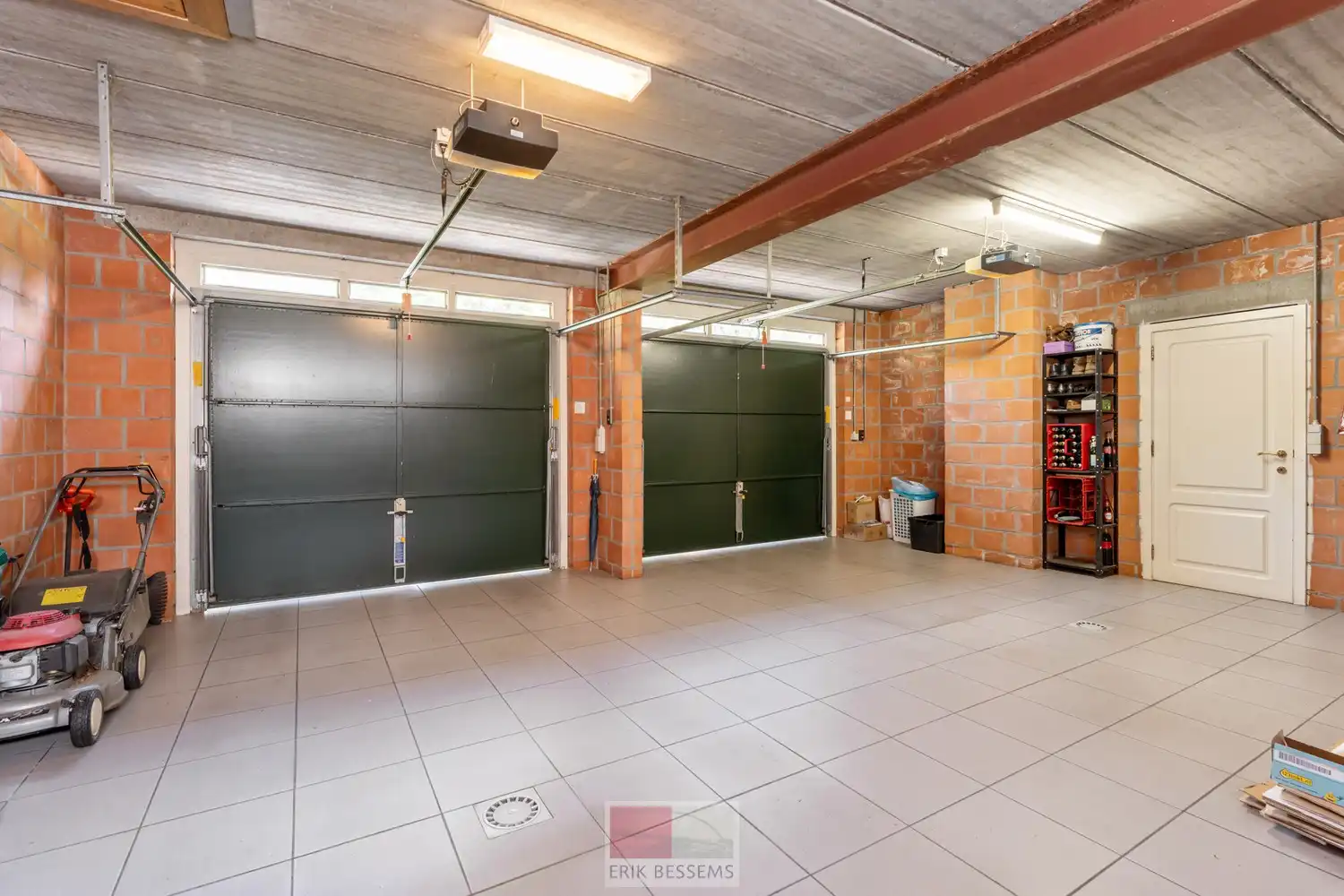 Exclusieve villa met natuurleien dak, gelegen op een unieke toplocatie in het prachtige Maasmechelen, gelegen op een perceel van 3295m². foto 22