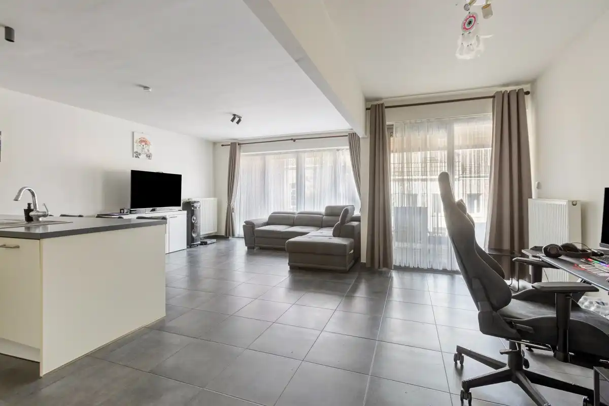 Stijlvol appartement met twee slaapkamers aan de stadsrand foto 4