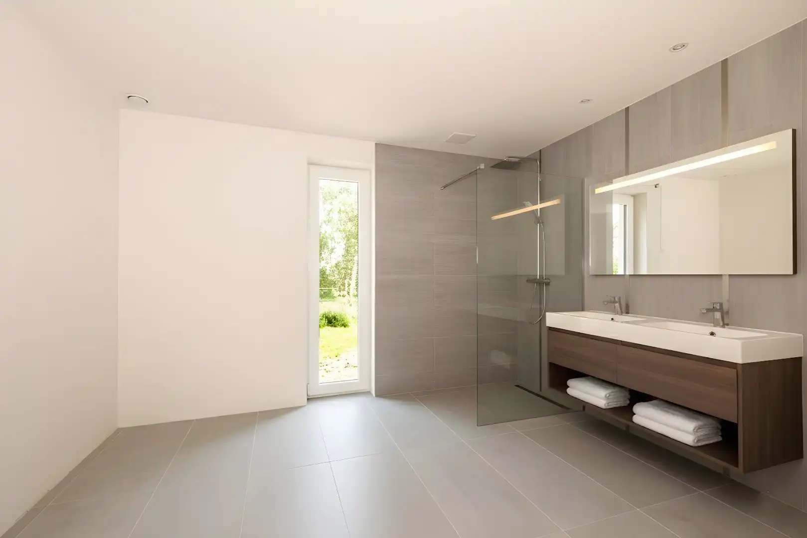 PRACHTIGE MODERNE WONING MET TUIN | GARAGE EN BIJGEBOUW (24 m²) foto 16