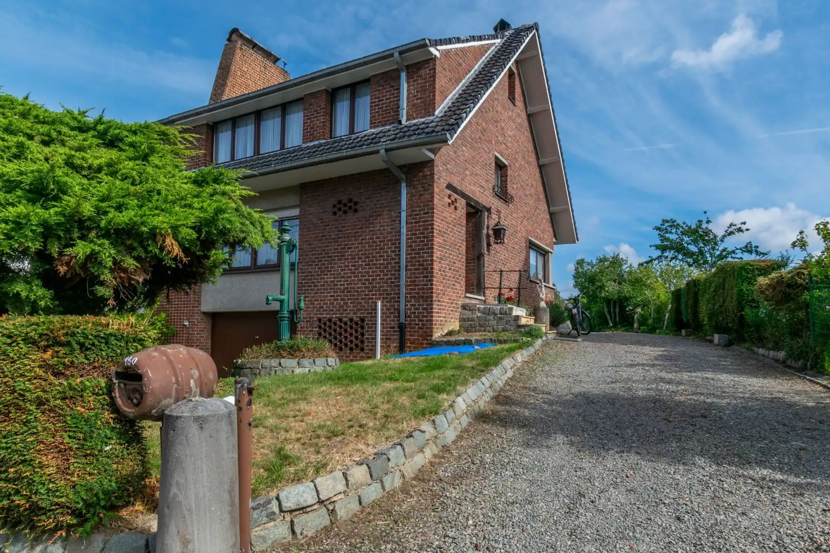 RUIME WONING MET 3 SLAAPKAMERS, GARAGE & TUIN ! foto 5
