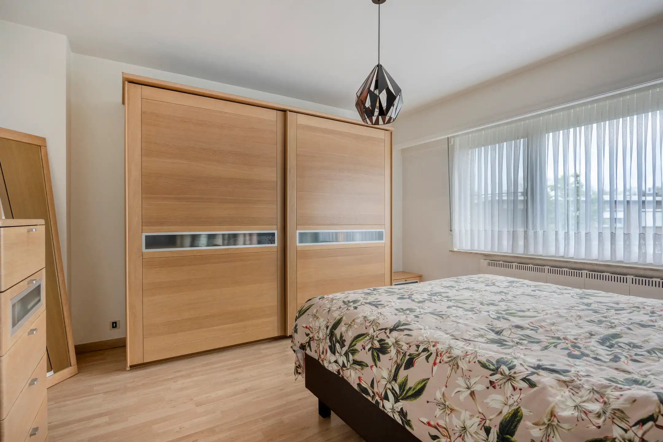 Ideale gezinswoning met 3 slaapkamers en dubbele garage foto 22