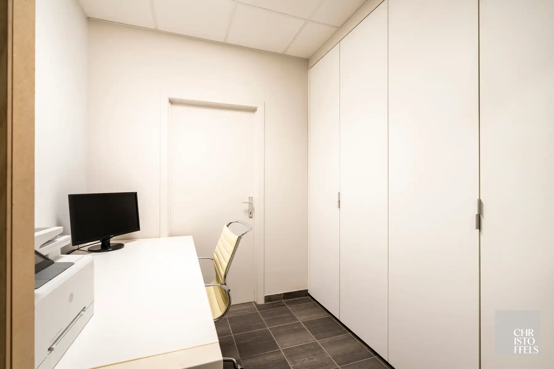 Moderne kantoorruimte van 104m² in Lanaken centrum! foto 10