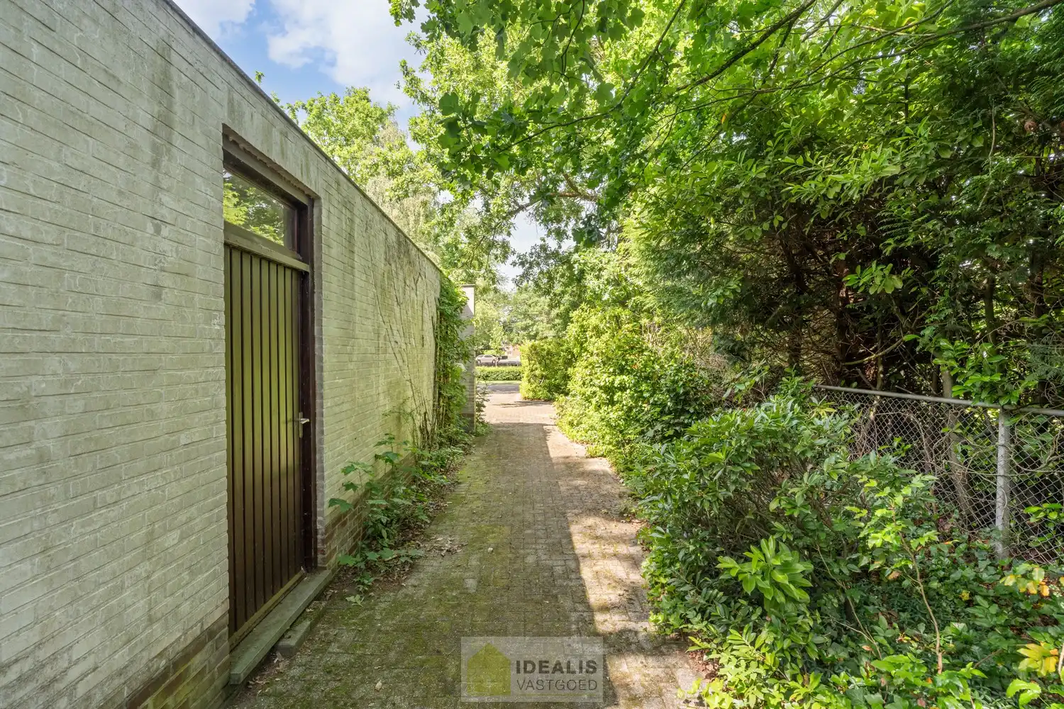 TE RENOVEREN WONING MET 5 SLAAPKAMERS OP EEN PRACHTIG PERCEEL VAN 15A 75CA OP EEN UITZONDERLIJKE RUSTIGE EN GROENE LIGGING IN EEN DE VILLAWIJK ACHEL STATIE foto 9