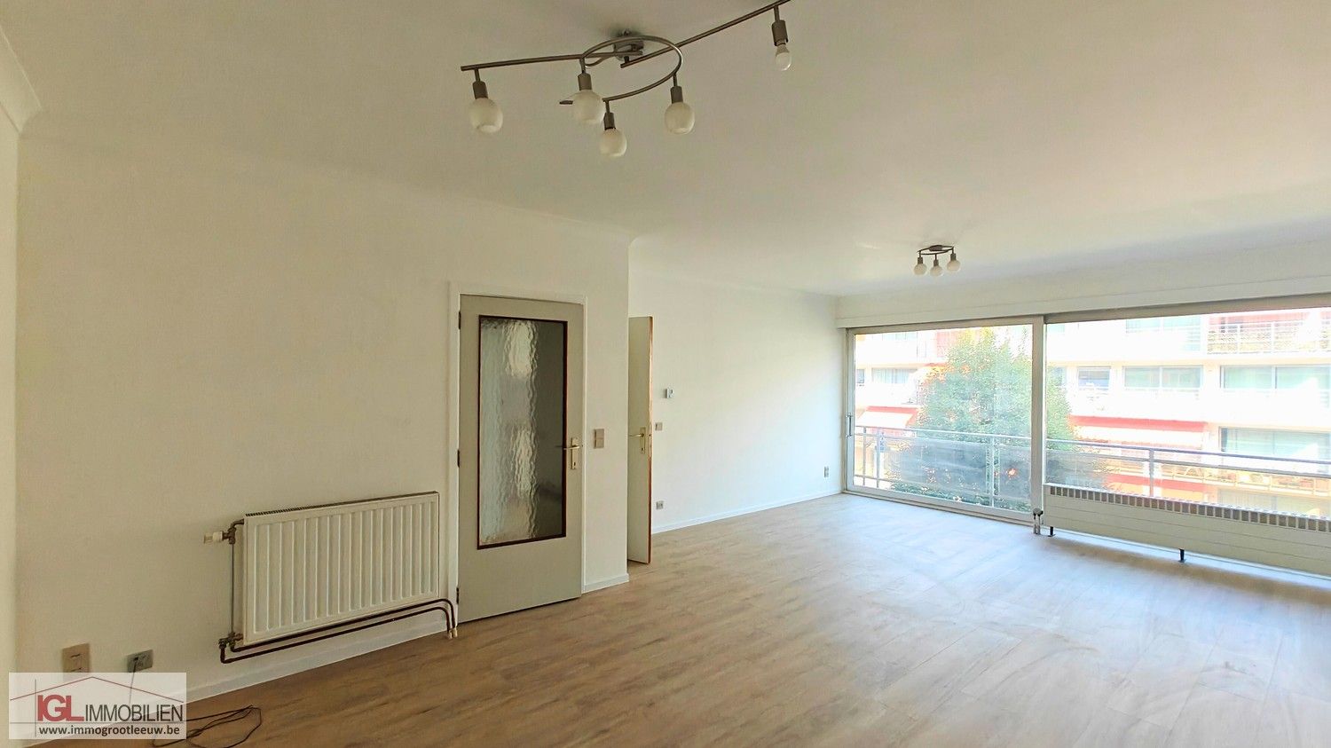 Ruim 2-kamer appartement van 112 m² dichtbij Scheutbospark foto {{pictureIndex}}