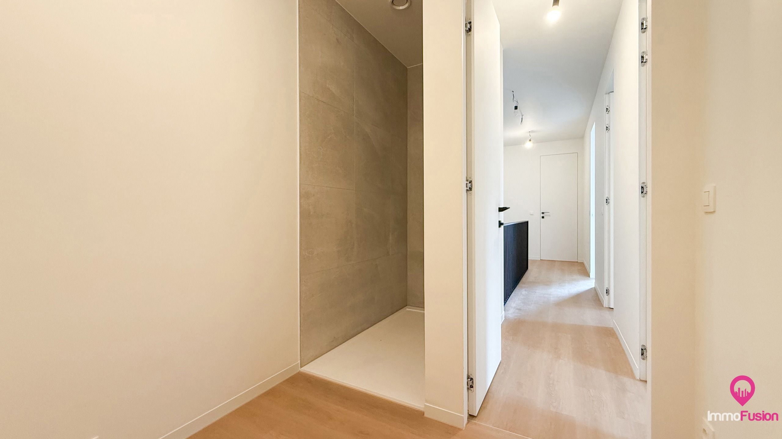 Stijlvolle nieuwbouwwoning met diepe tuin + vloerverwarming! foto 20