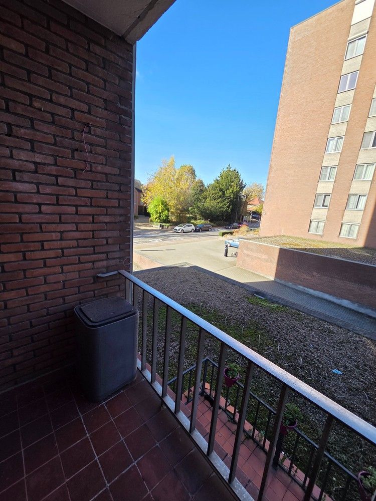 Gerenoveerd appartement met 2 slaapkamers, terras en garagebox te huur in Heverlee foto 9