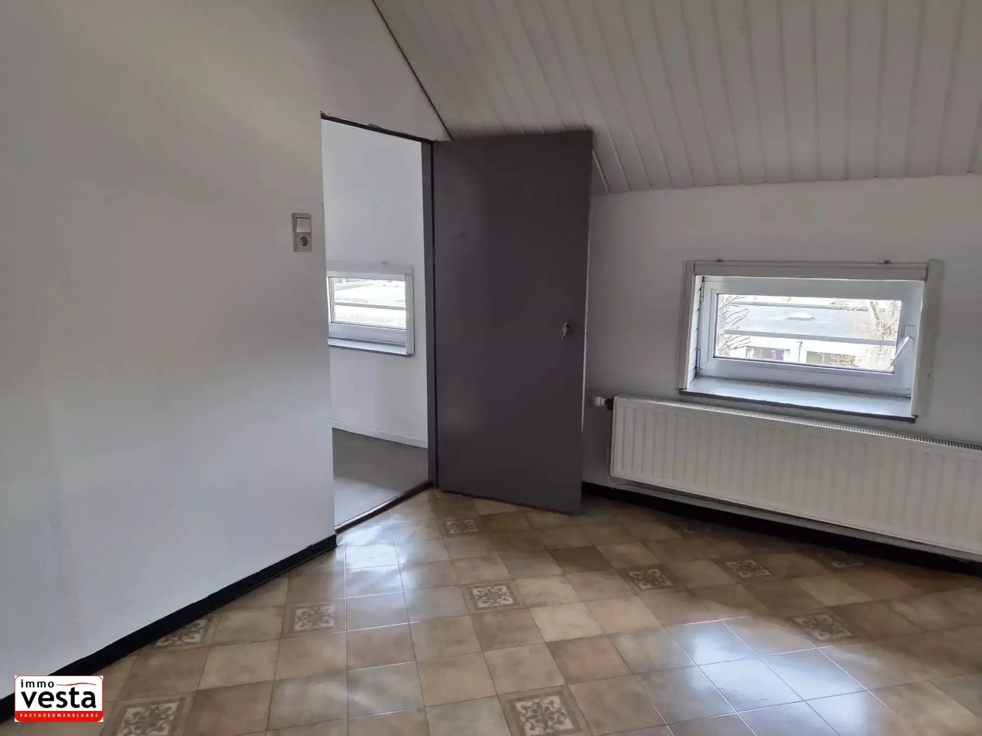 Centraal gelegen rijwoning met 3 slaapkamers foto 15
