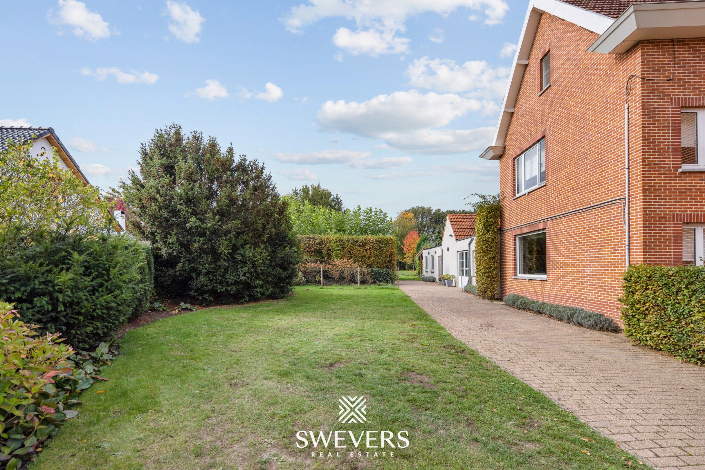 Gerenoveerde woning op 27 are en vergunde stal van 147 m² foto 37