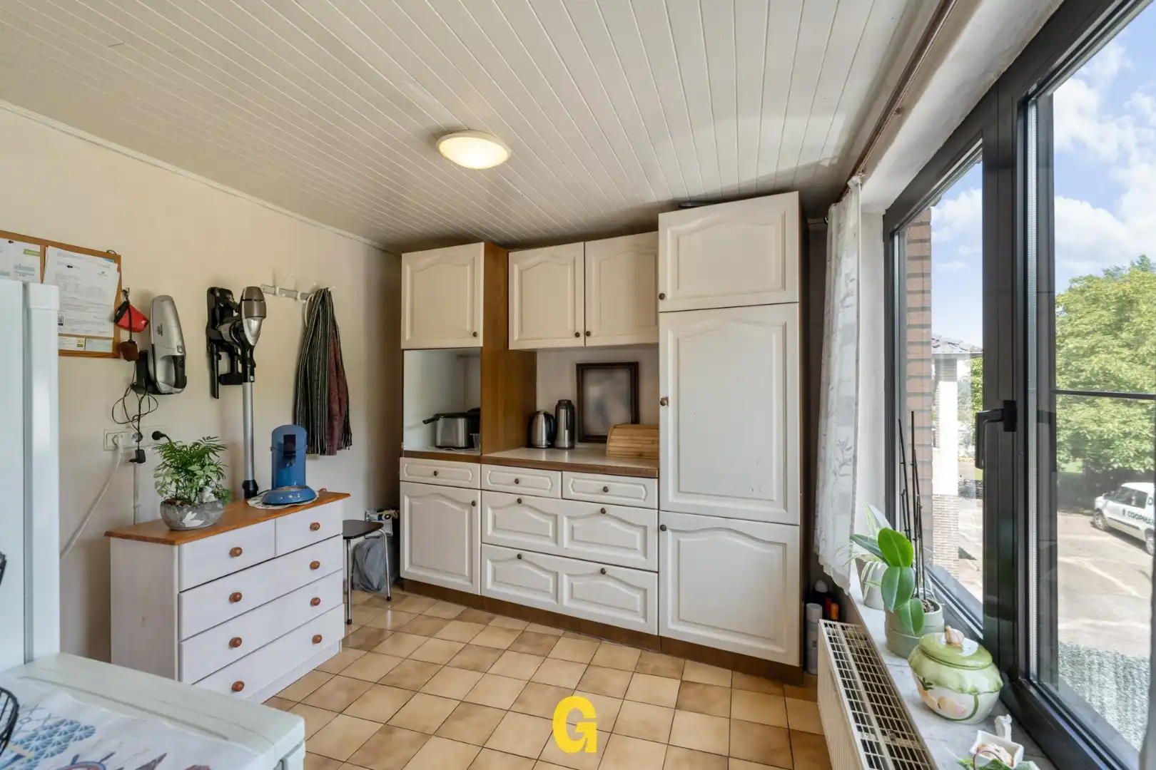 Op te frissen halfopen woning met 4 slaapkamers en achterliggende gronden op 33a 99ca, grenzend aan natuurgebied foto 10