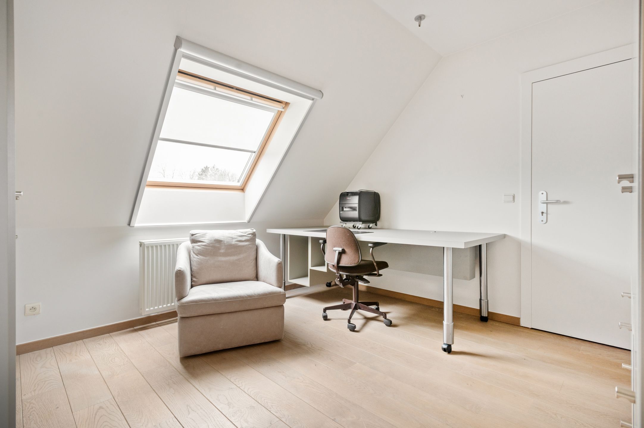 Duplexappartement met groot terras, zolder & 2 staanplaatsen foto 26