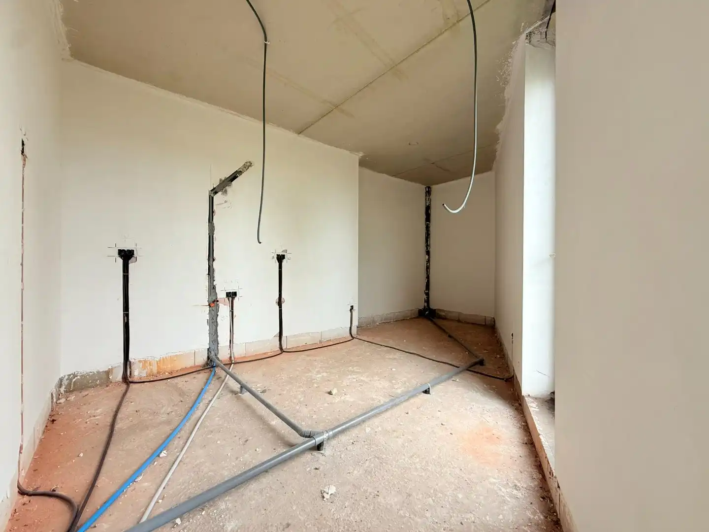 Centraal gelegen commerciële ruimte van 300 m² in Ham met parkeergelegenheid foto 15