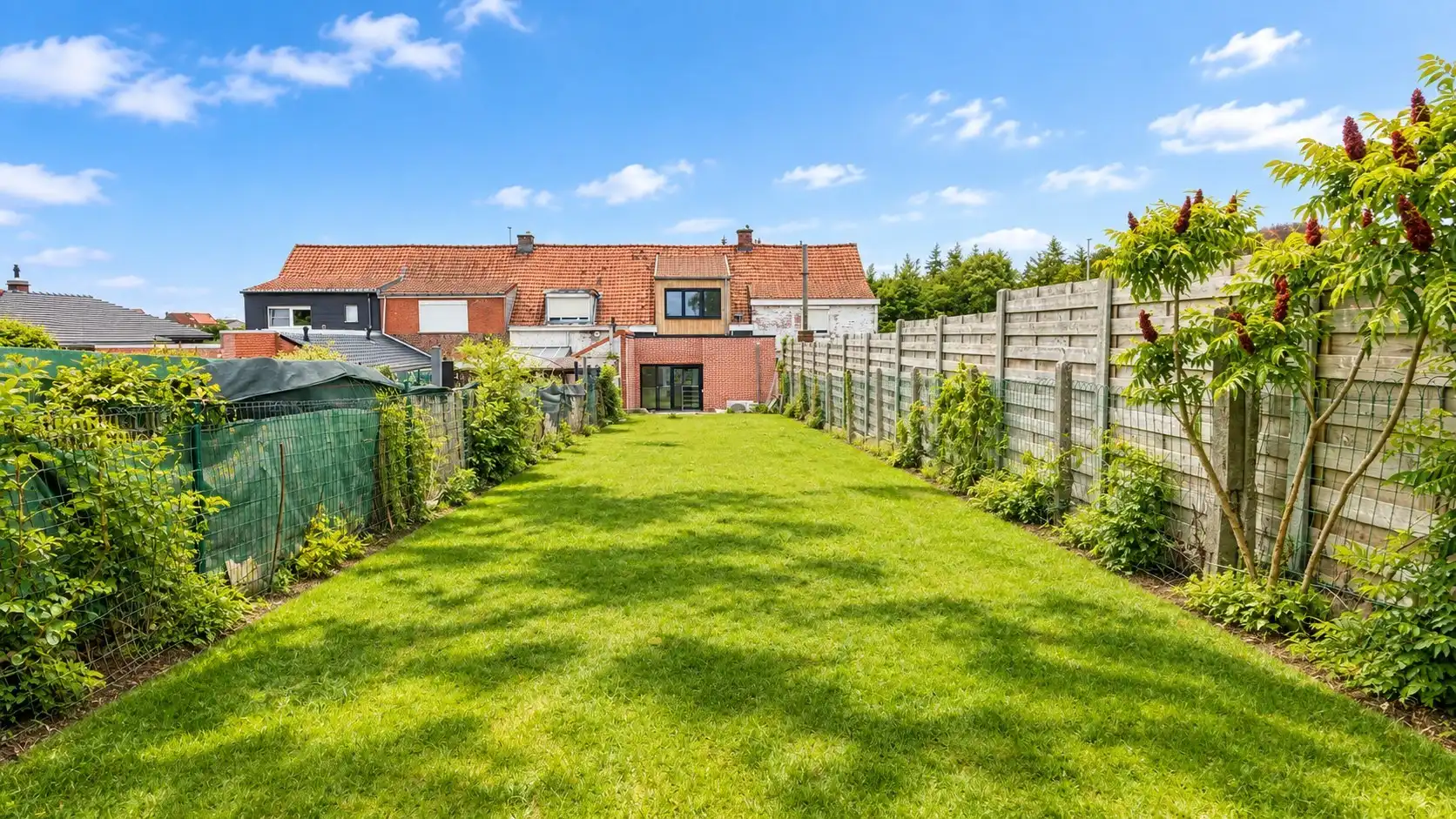 VOLLEDIG GERENOVEERDE, ENERGIEZUINIGE WONING MET ZONNIGE TUIN EN PRACHTIG OPEN ZICHT foto 17