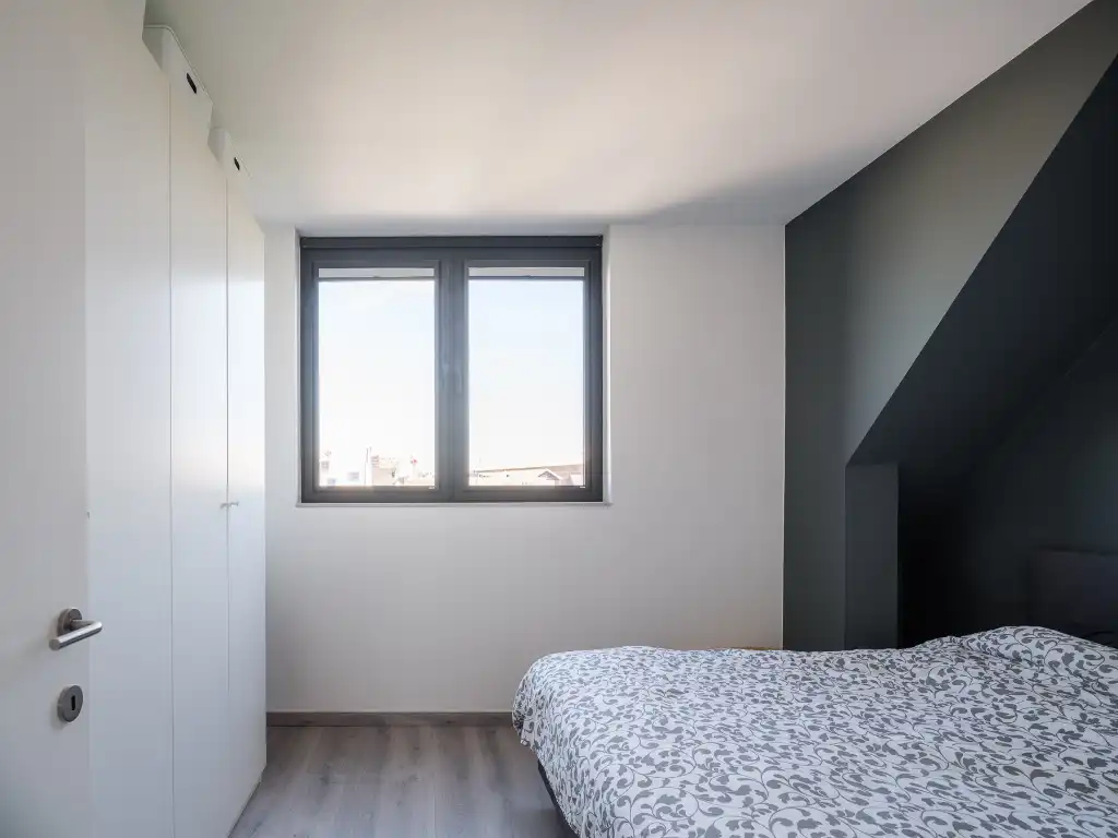 Recent nieuwbouw appartement (BJ 2020) met een aangenaam terras foto 8