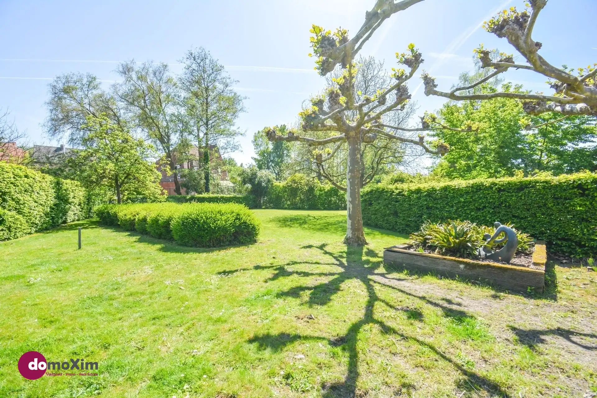 Charmante halfopen bebouwing met prachtige tuin en topligging aan de vaart foto 31