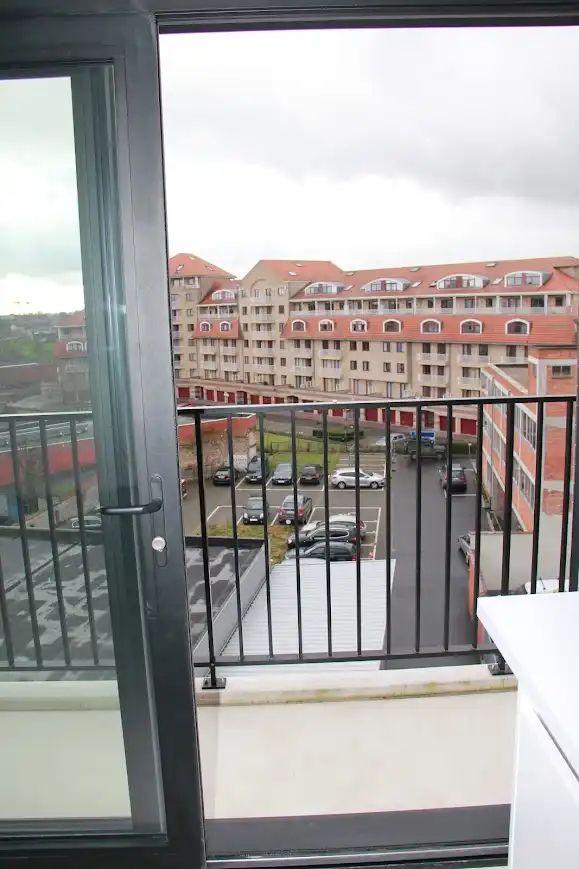 Lichtrijk duplex-appartement te huur in centrum Deinze foto 9