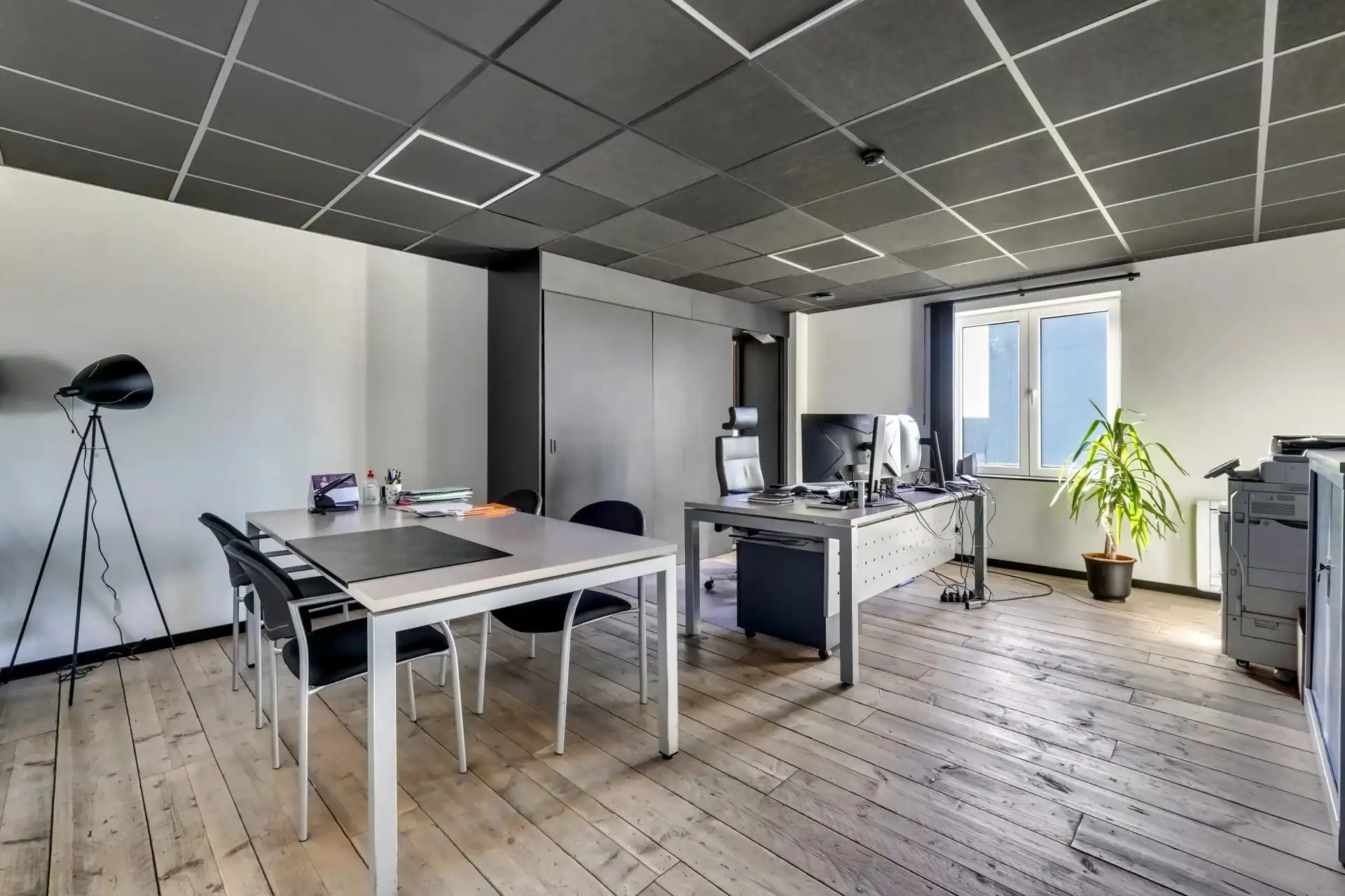 Industrieel gebouw op strategische locatie foto 18