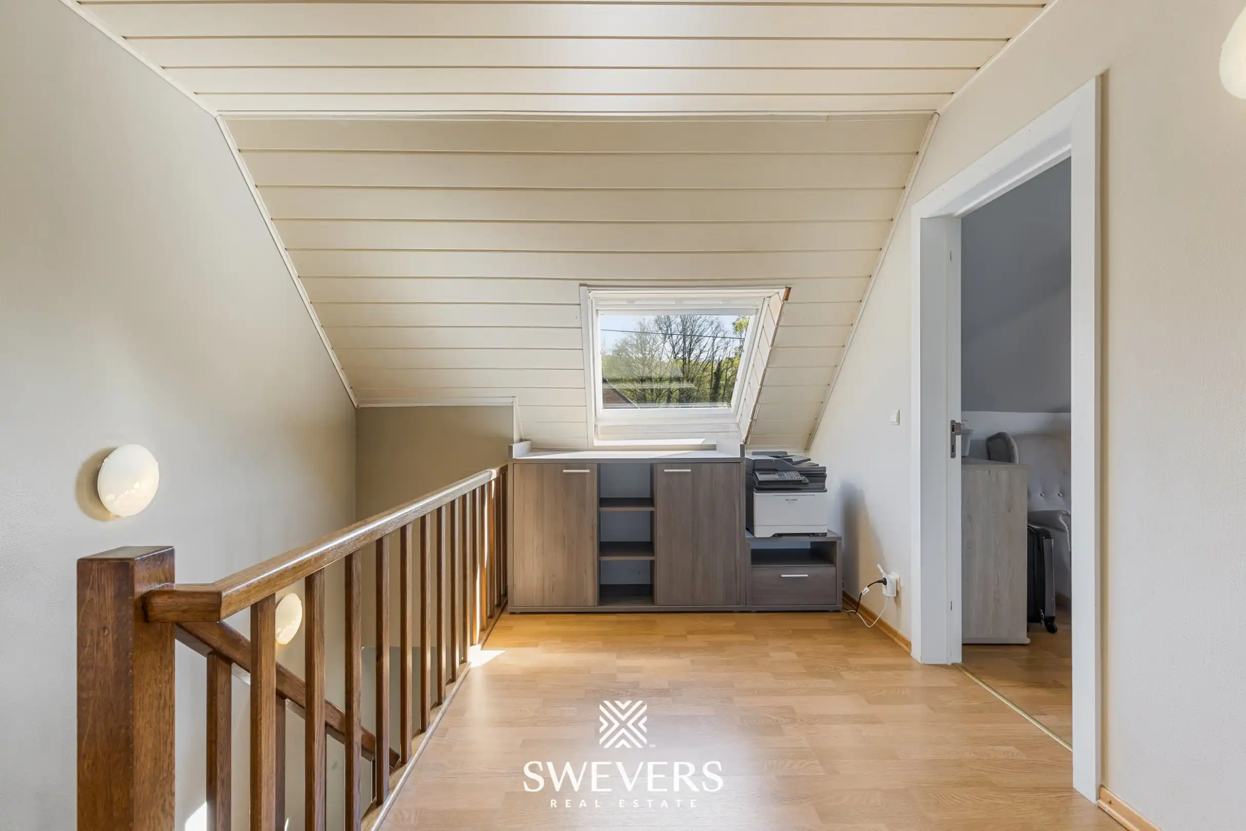 Instapklare woning met prachtig aangelegde tuin en bijgebouw in Helchteren foto 11