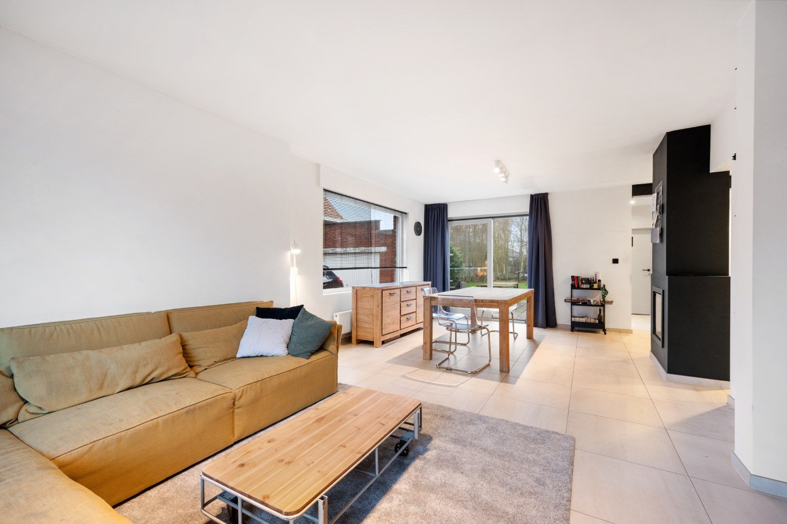 GOED ONDERHOUDEN HOB MET 3SLPKS, 2 BADKAMERS EN PRACHTIGE UITGESTREKTE TUIN foto 4