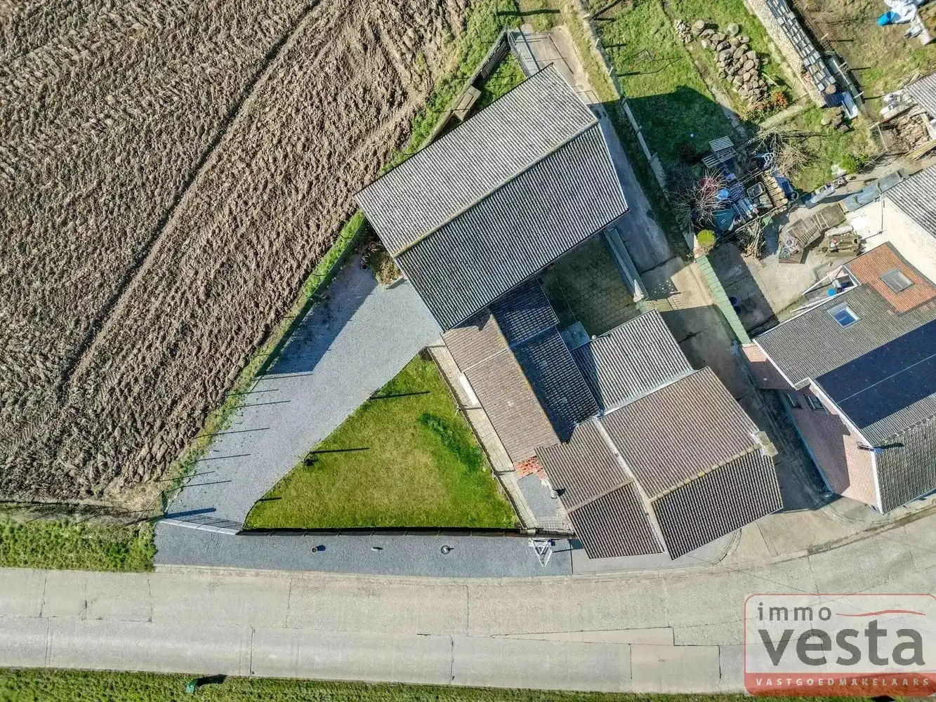 Landelijk gelegen woning met atelier foto 7