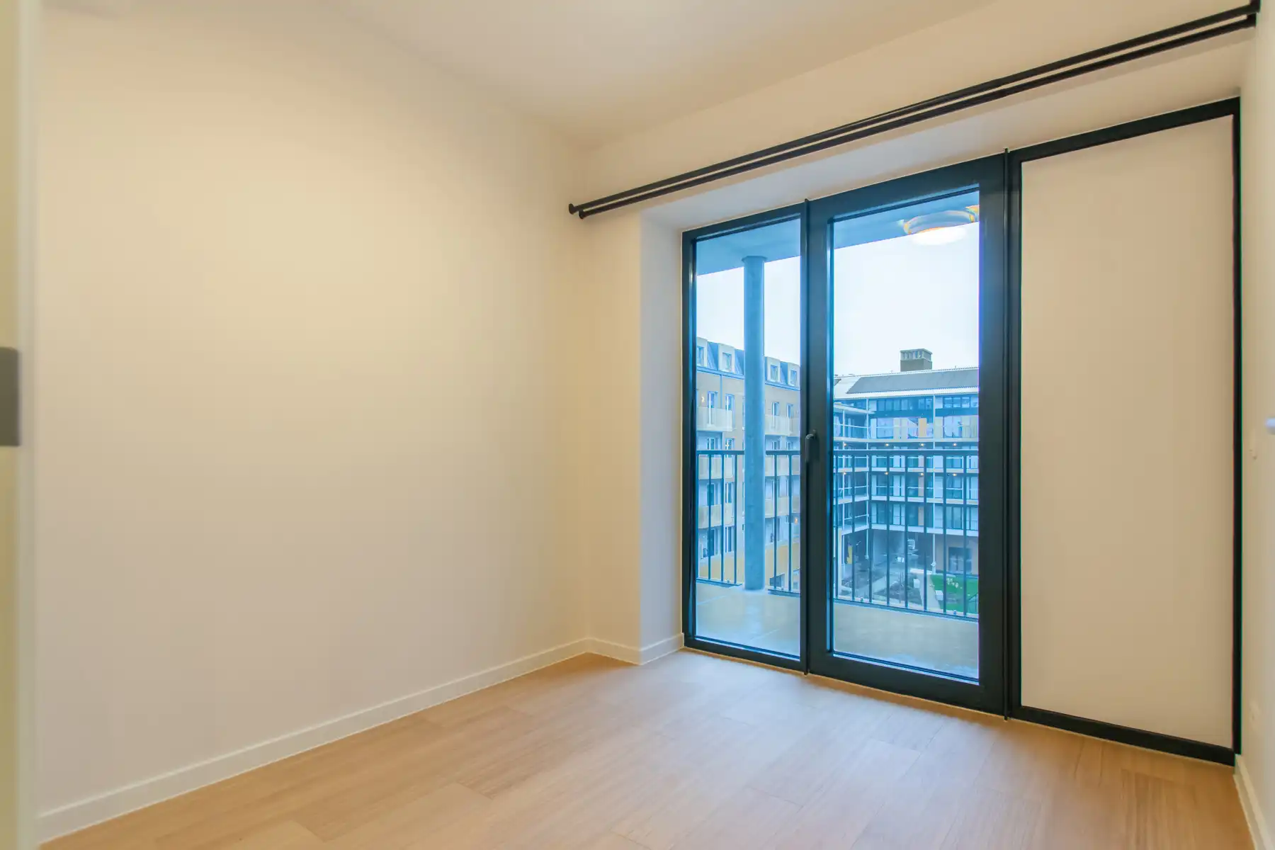Lichtrijk nieuwbouwappartement met 2 slaapkamers en terras foto 9