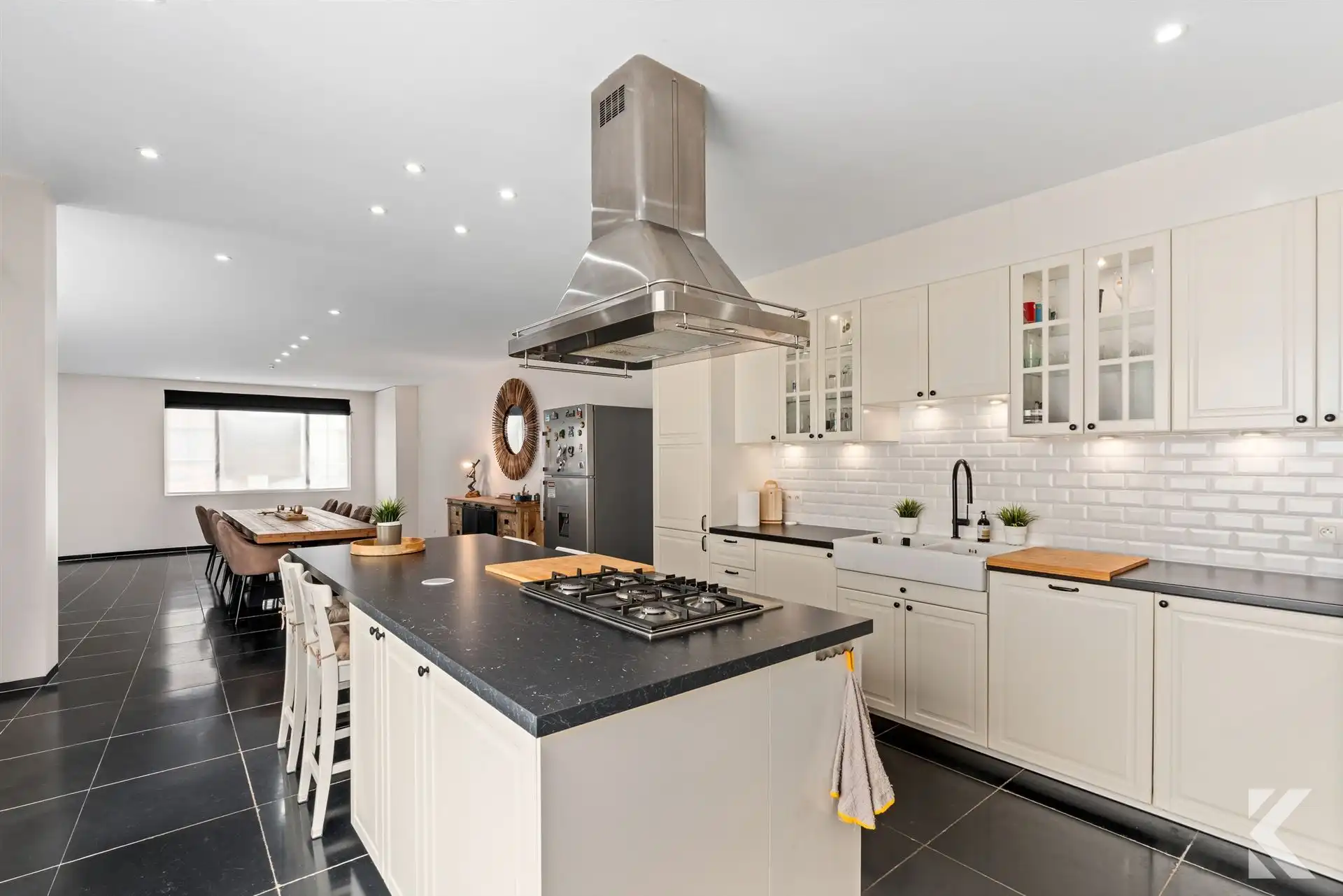 Volledig gerenoveerde woning met tuin, garage, EPC-B foto 5