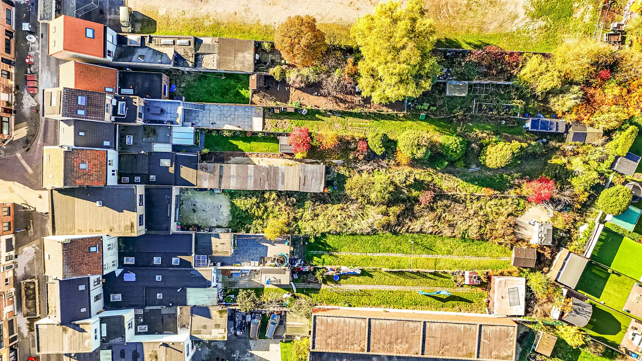 Renovatieproject op ruim perceel foto 4