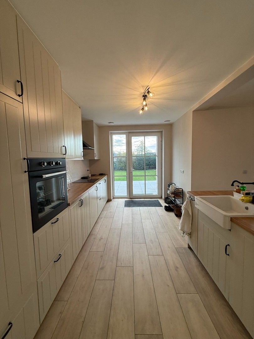 Prachtig instapklare woning met 3 slaapkamers en grote tuin te Leopoldsburg. foto 7