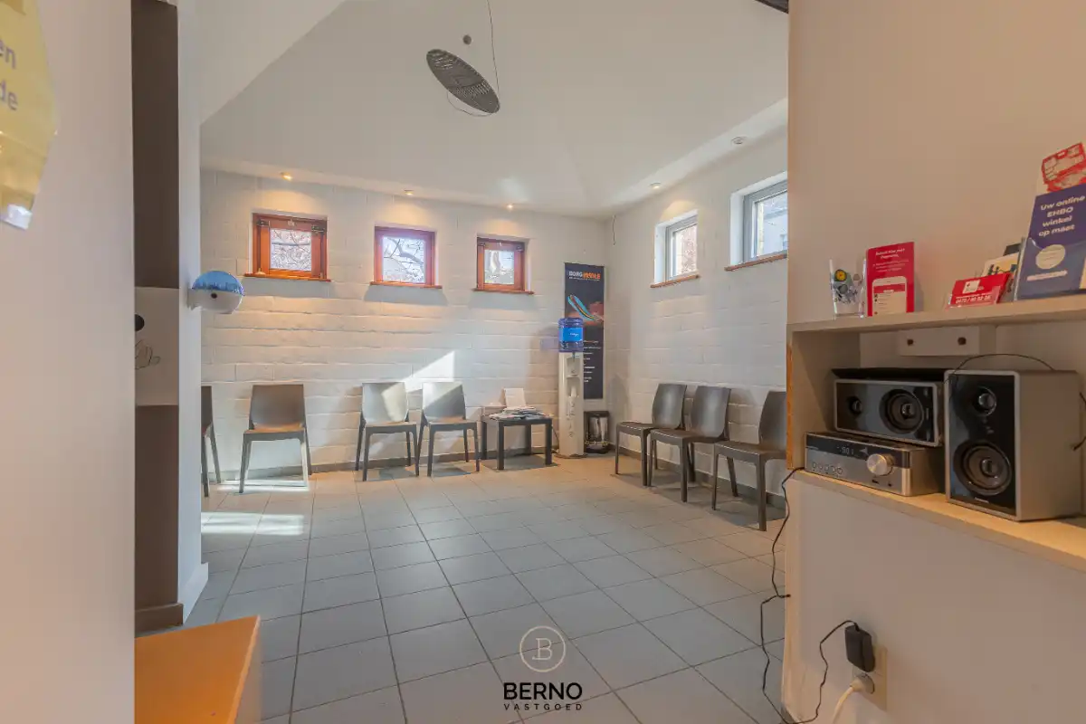 Bouwgrond op een perceel van 1.170 m² met bestaande af te breken woning foto 3