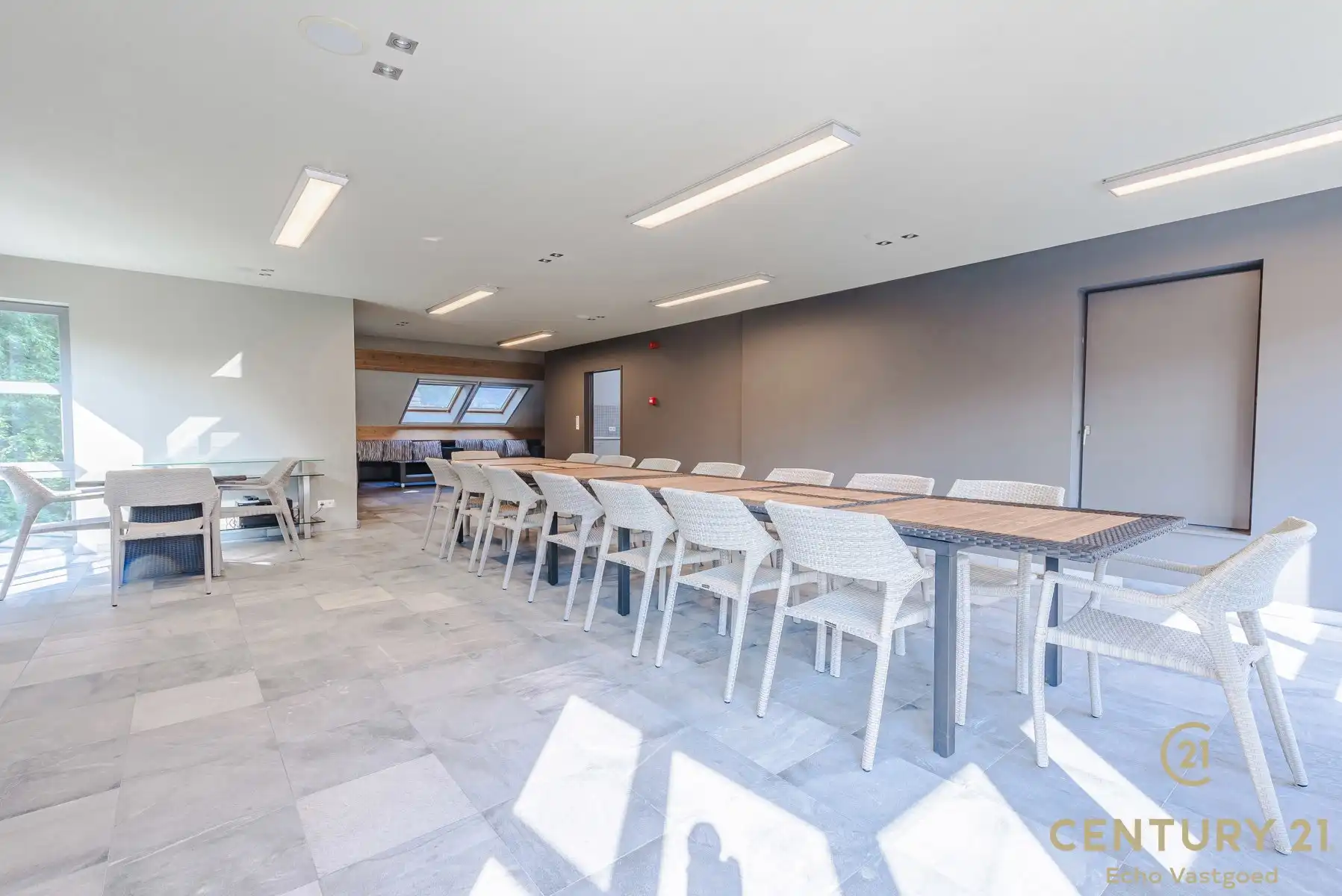 Luxe, ruime penthouse (192m²) met groot terras tegen het bos foto 25