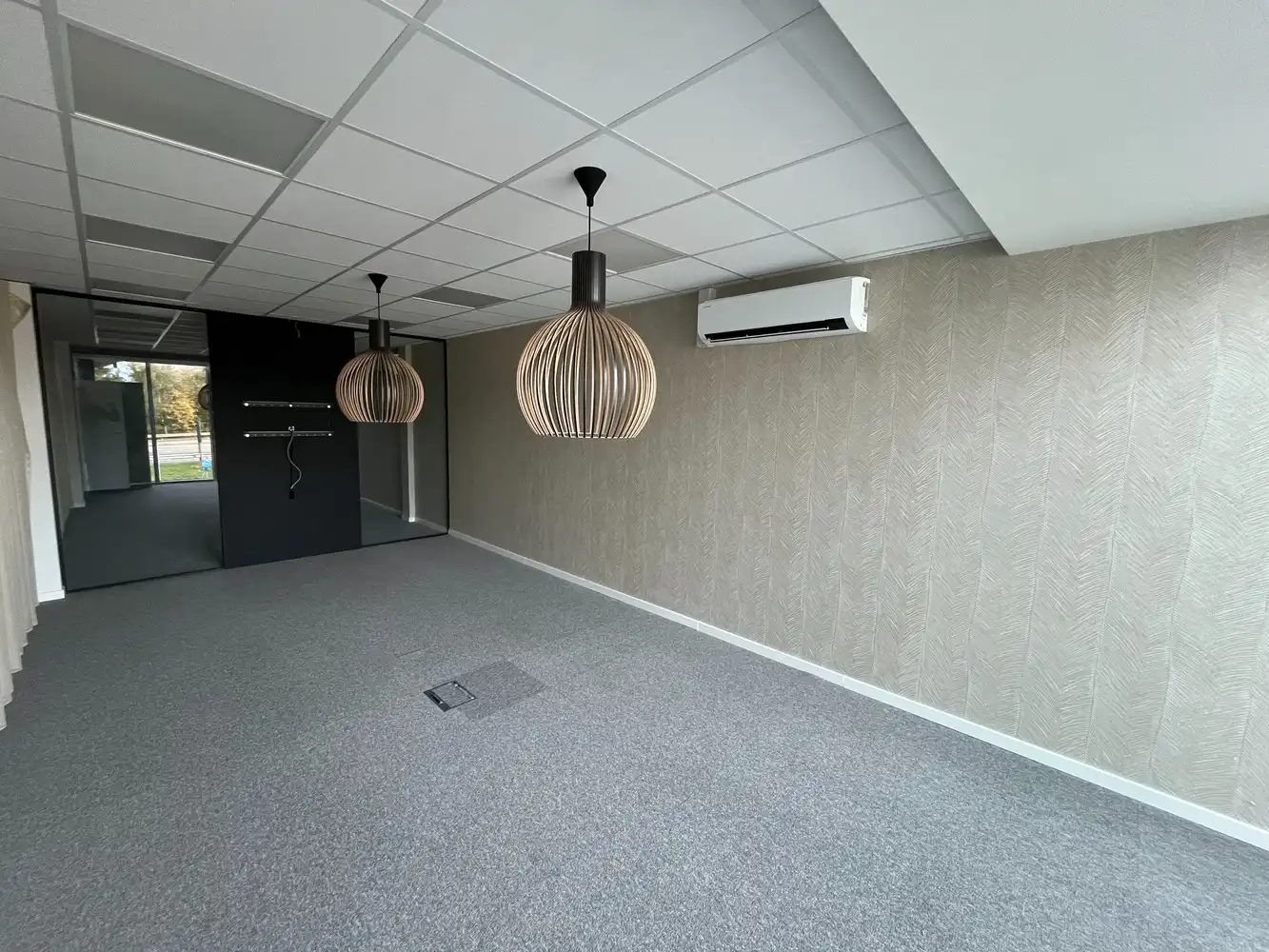 629m² kantoren foto 15