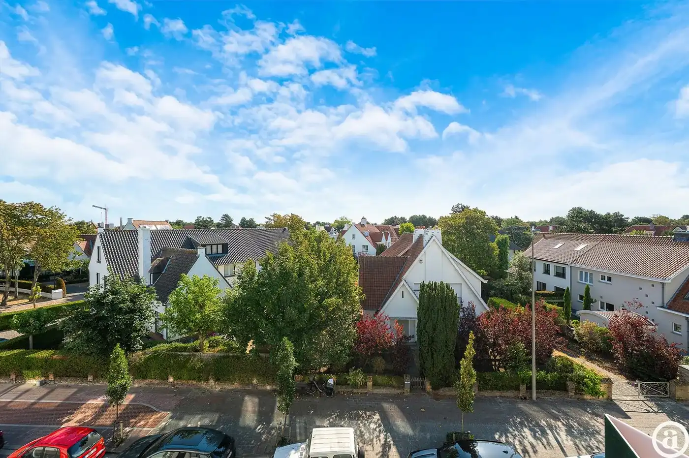 Mooi gerenoveerd appartement met open zicht over de villa's  foto 9