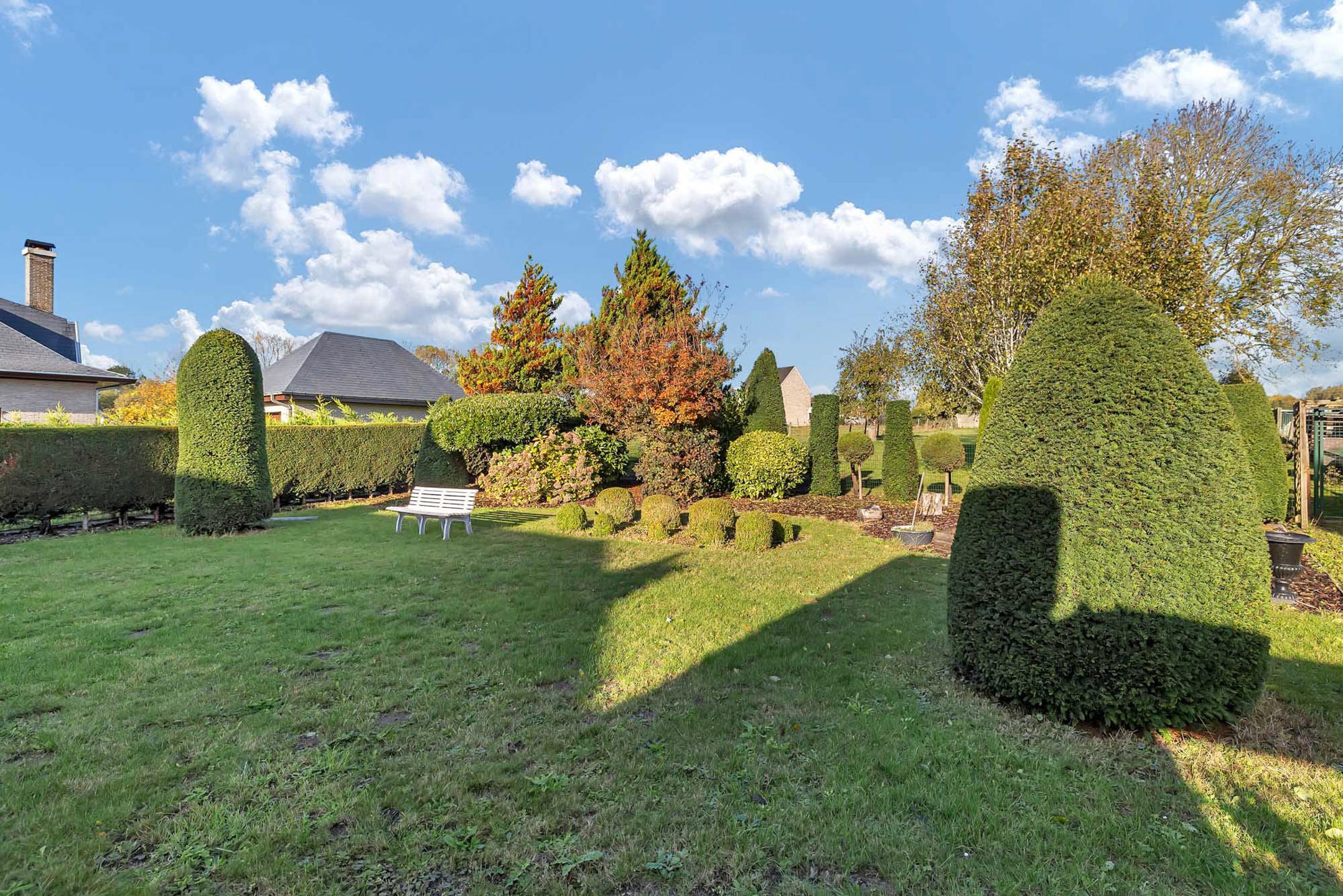 Instapklare woning met ruime tuin en garage foto 27