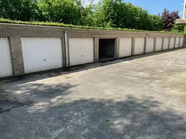 Garage te koop Kollegeplein 20 - 8530 Harelbeke