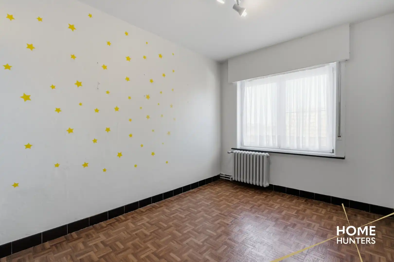 Ruime halfopen bebouwing met loods van 200 m² op een perceel van 919 m² foto 12