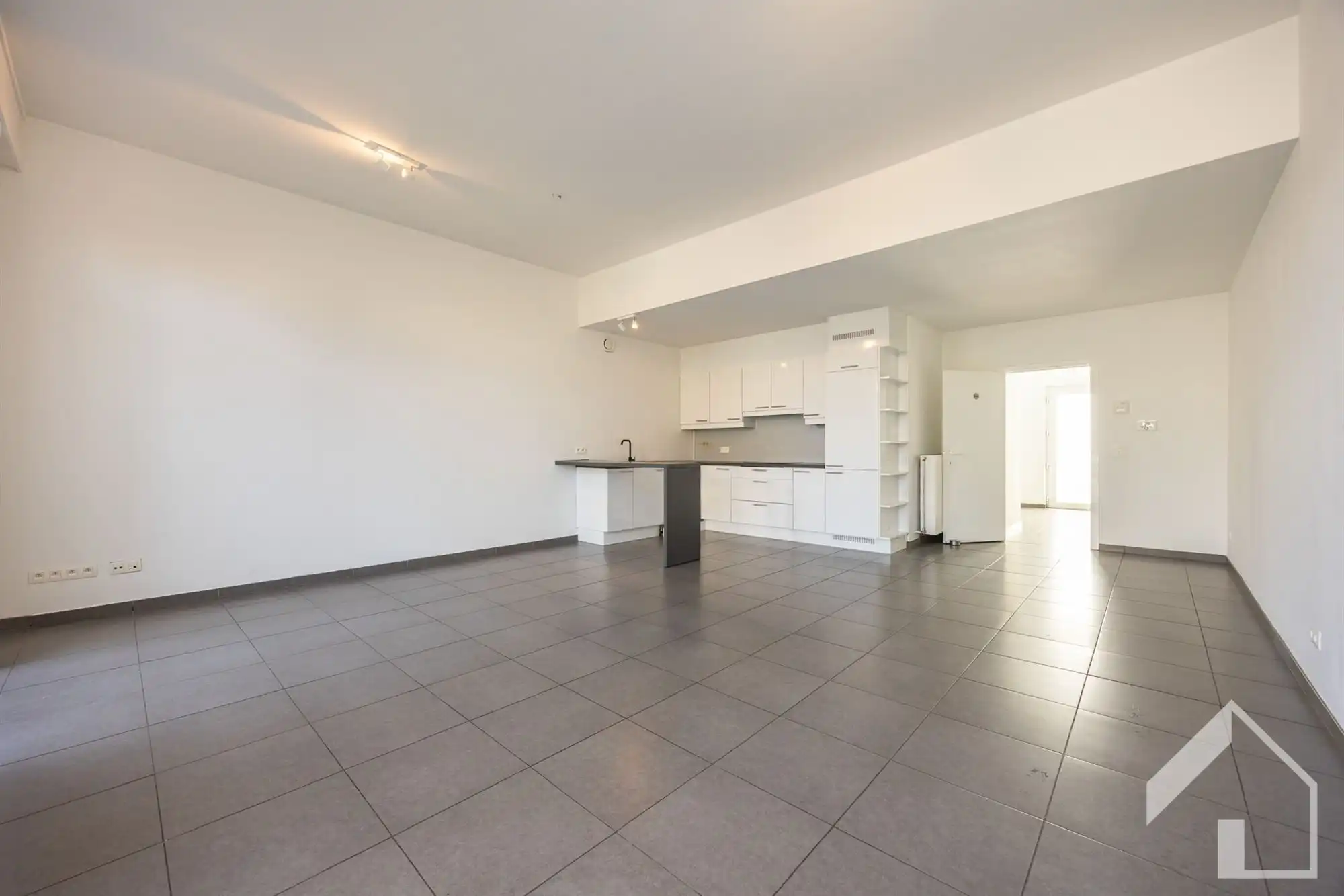 Ruime woning op een rustige locatie! foto 7