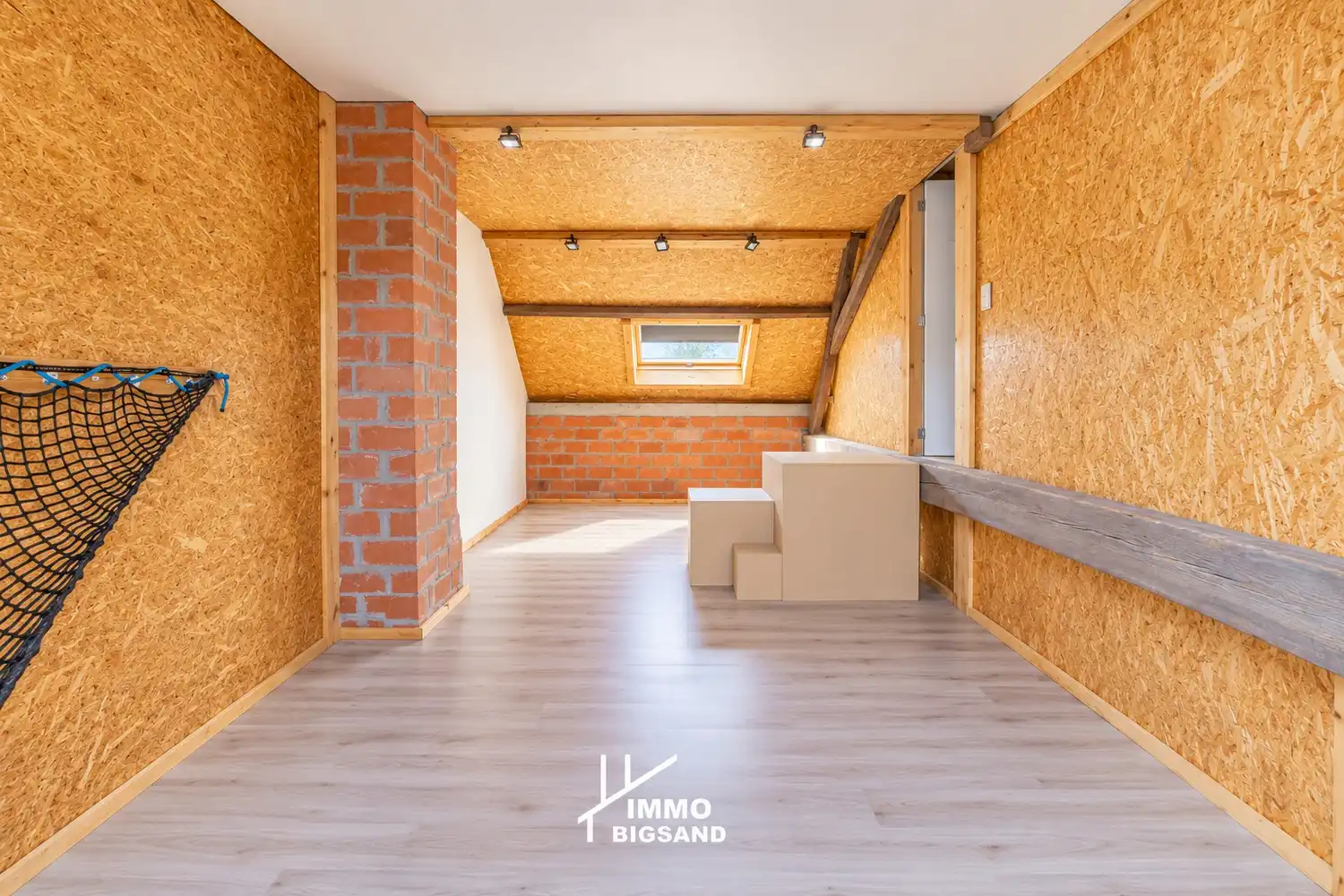 Een ruime gezinswoning (voorheen twee woningen) met 3 slaapkamers en garage met ruime tuin foto 22