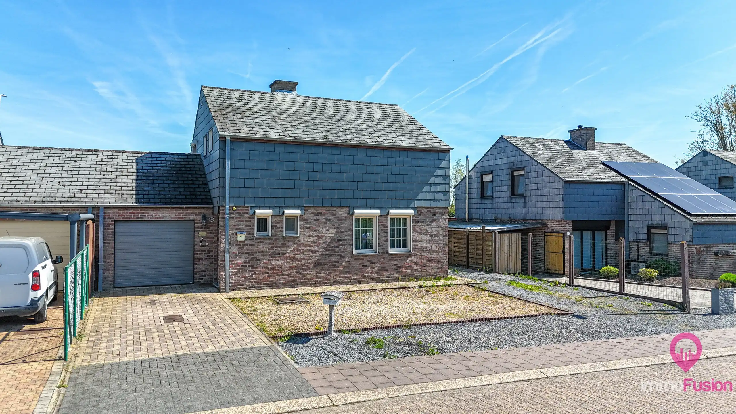Instapklare gezinswoning met 3 slpk op toplocatie in HH! foto 2