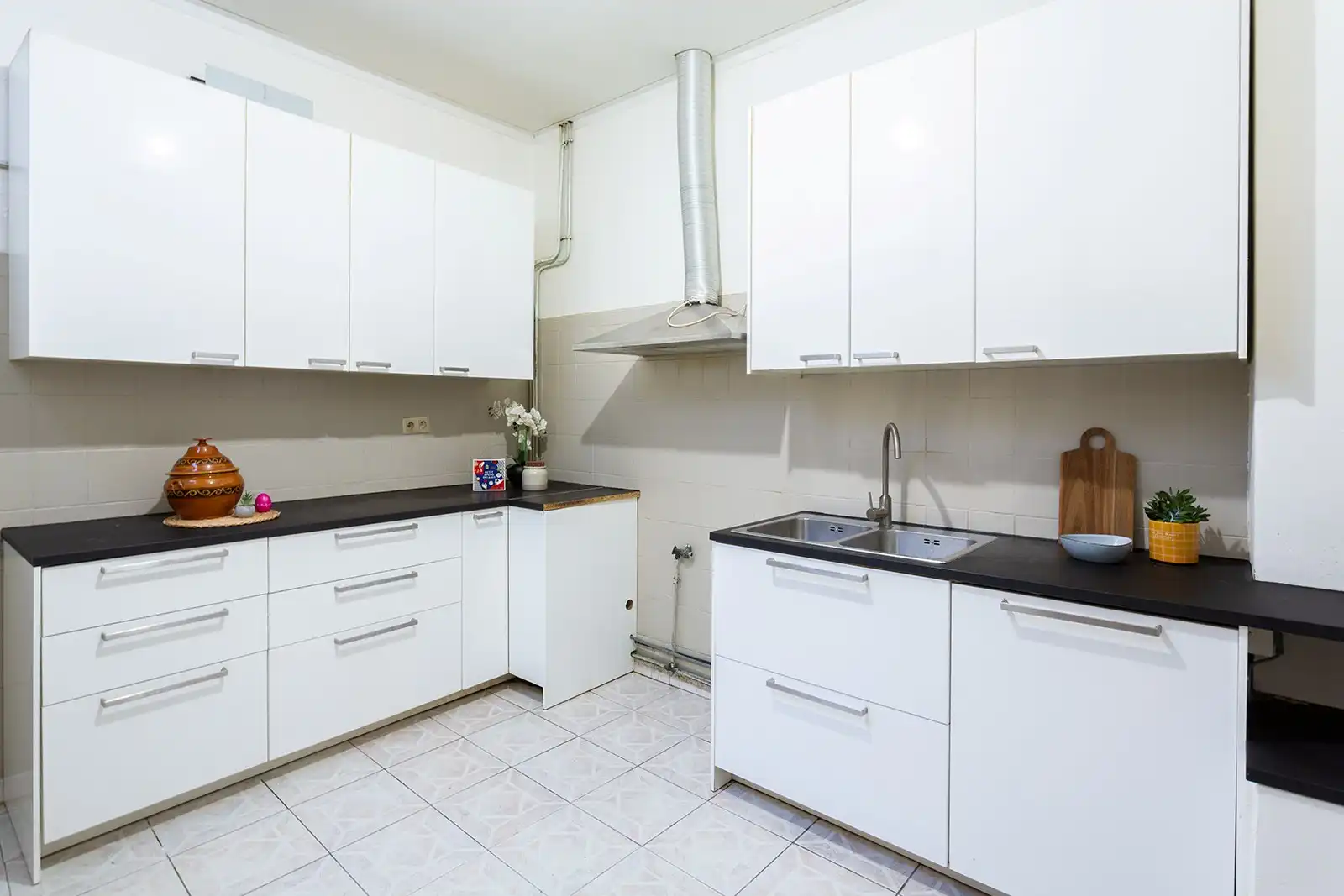 Woning met 6 slaapkamers, volledig naar eigen smaak renoveren foto 8