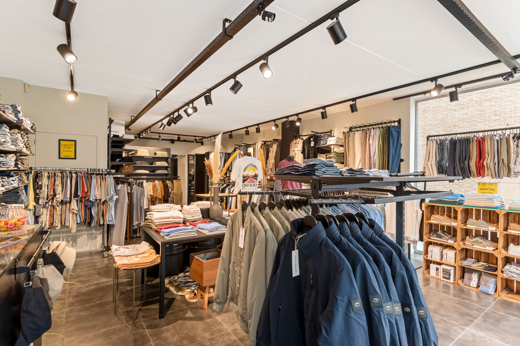 Handelsruimte met topvisibiliteit – ideale investering in het hart van Aartselaar foto 2