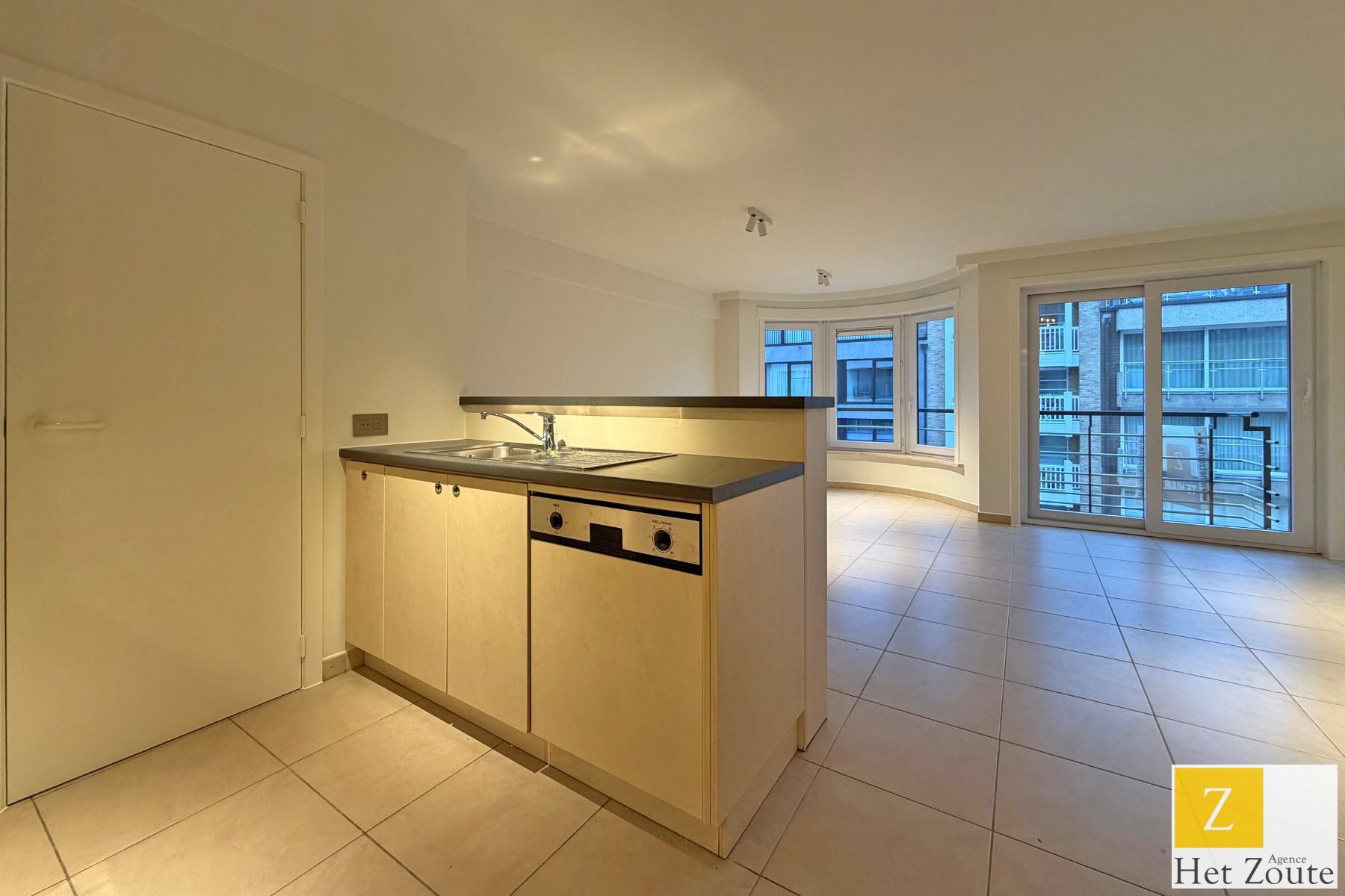 Opgefrist appartement op toplocatie - centrum Knokke foto 6