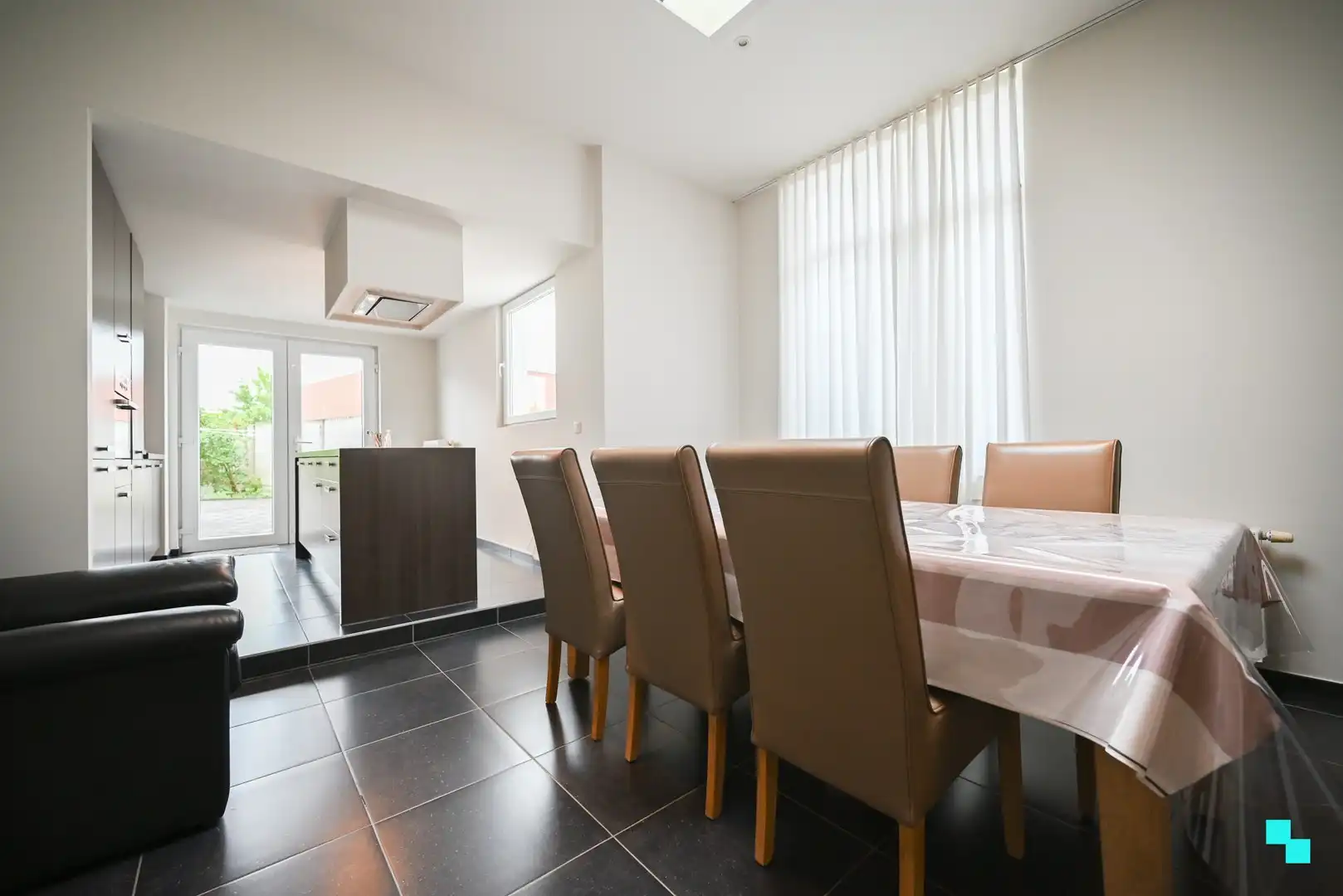 Charmewoning met 2 slaapkamers nabij centrum Wevelgem foto 12