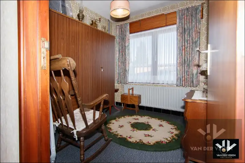 SPLIT-LEVEL WONING OP PERCEEL VAN 07a80ca ZEER GOEDE BEREIKBAARHEID foto 13