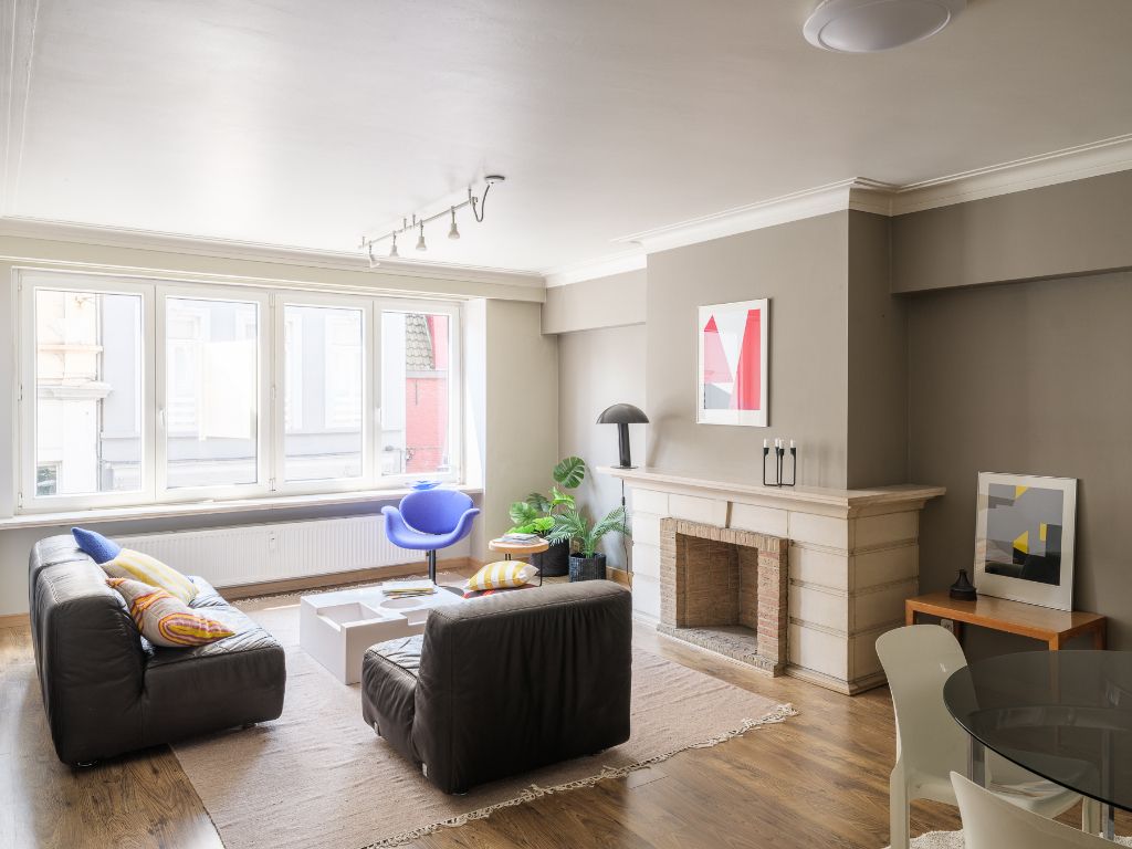Ruim 2 slaapkamer appartement met terras nabij Sint-Anna foto {{pictureIndex}}