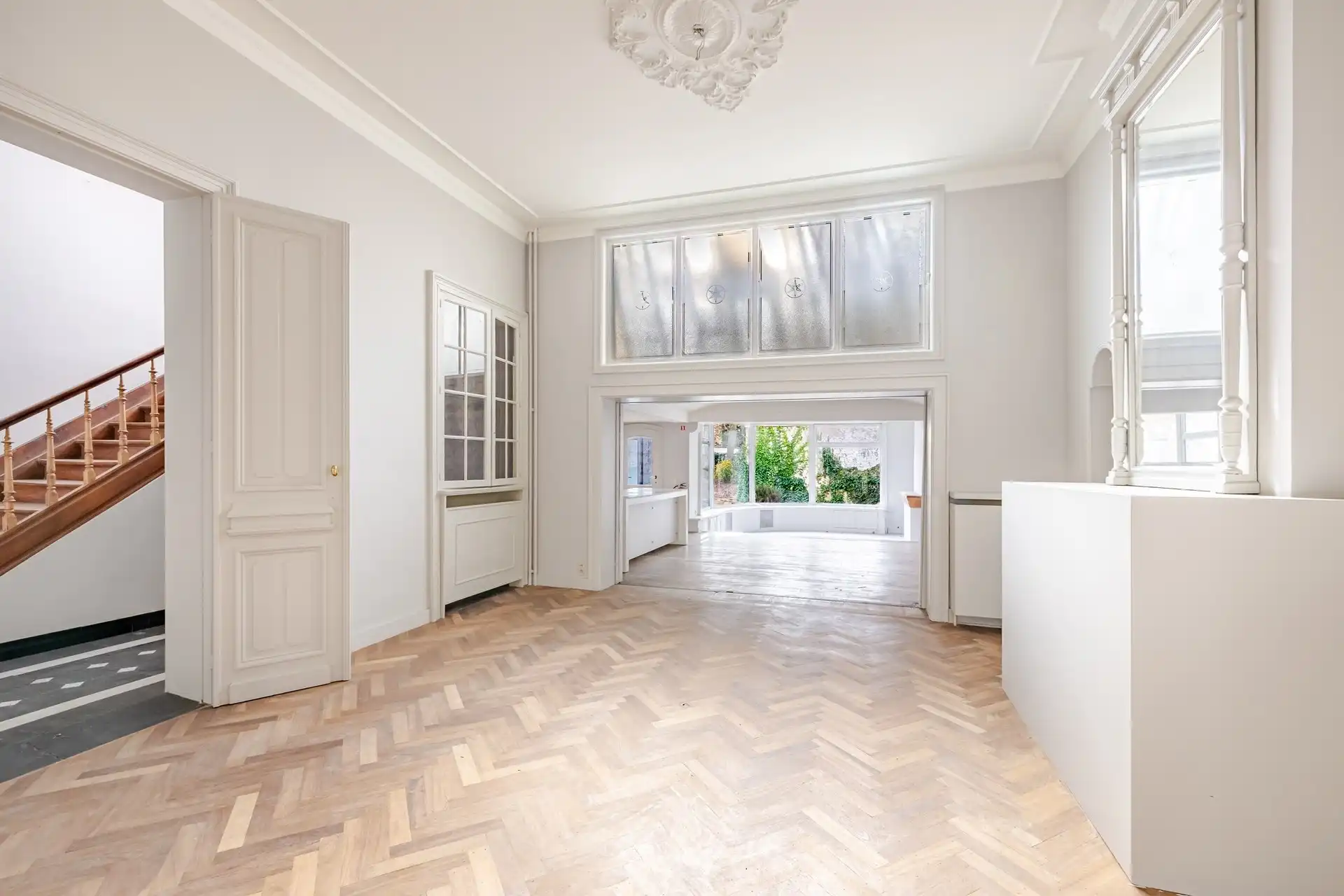 Uniek en uitzonderlijk ruim herenhuis op toplocatie in Aalst  foto 13