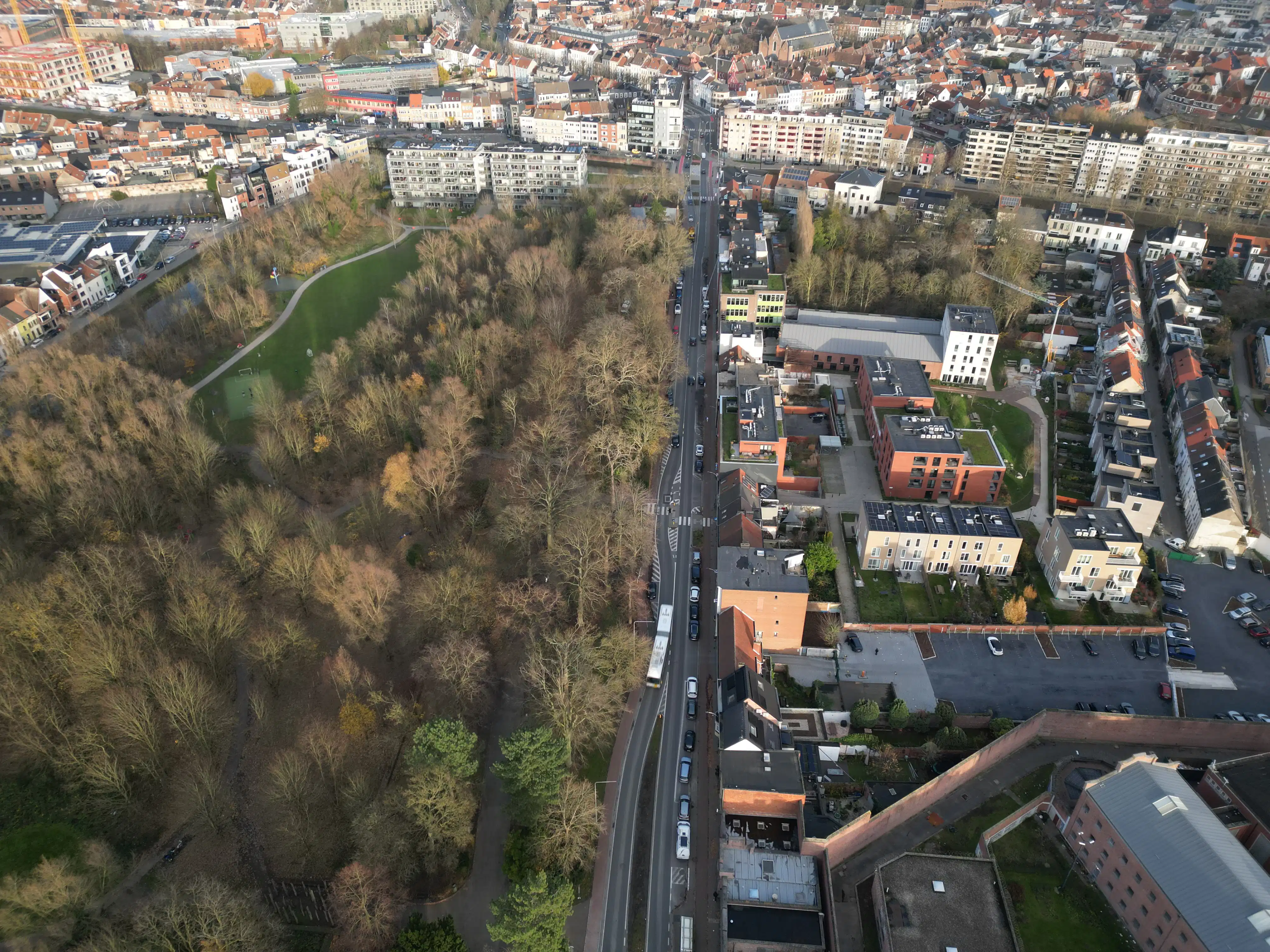 Stijlvol en instapklaar 3-slaapkamerappartement (163 m²) met zonnig terras nabij de Coupure foto 18