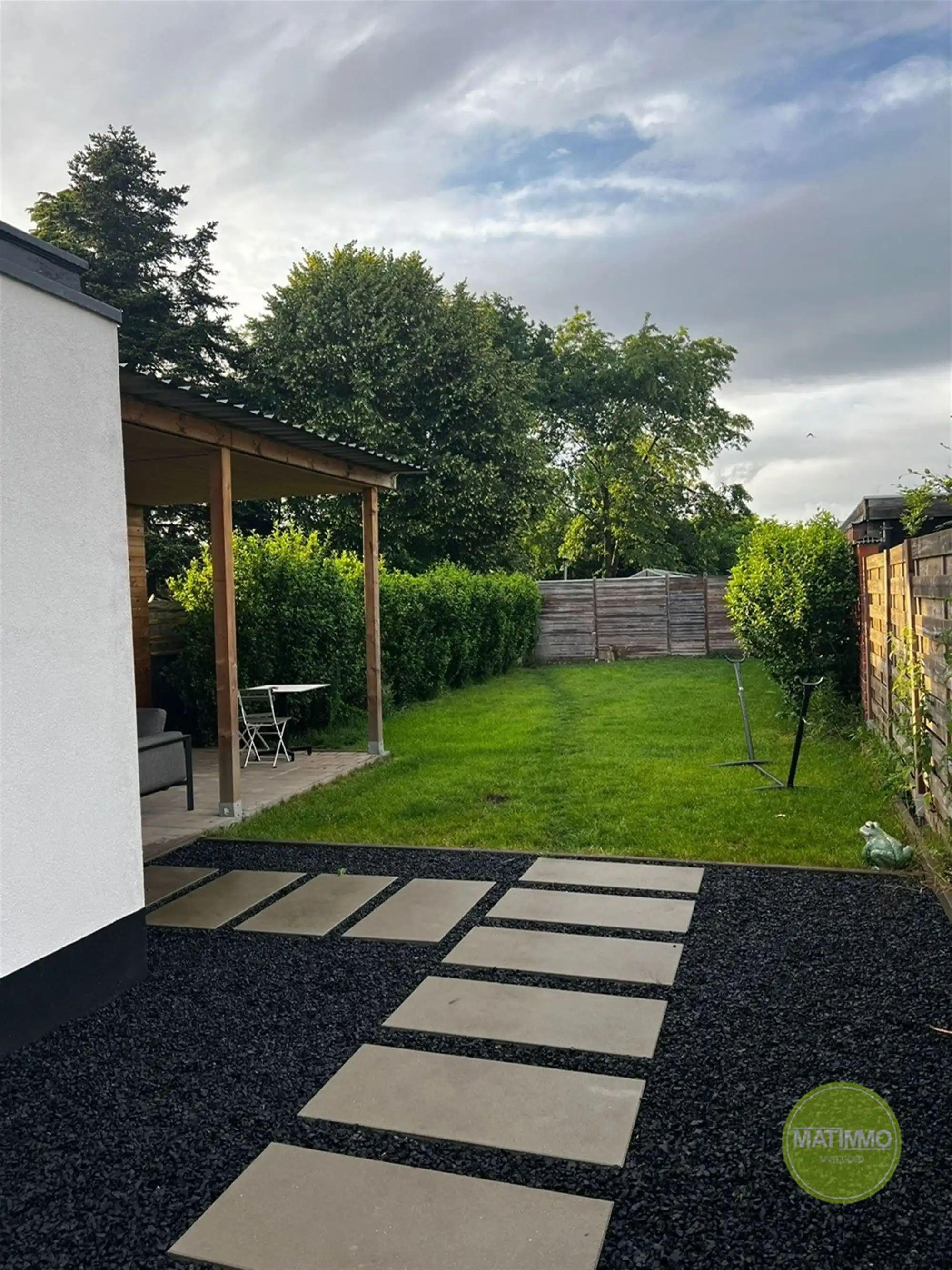 Gerenoveerde, energiezuinige halfopen woning te Meerhout foto 2